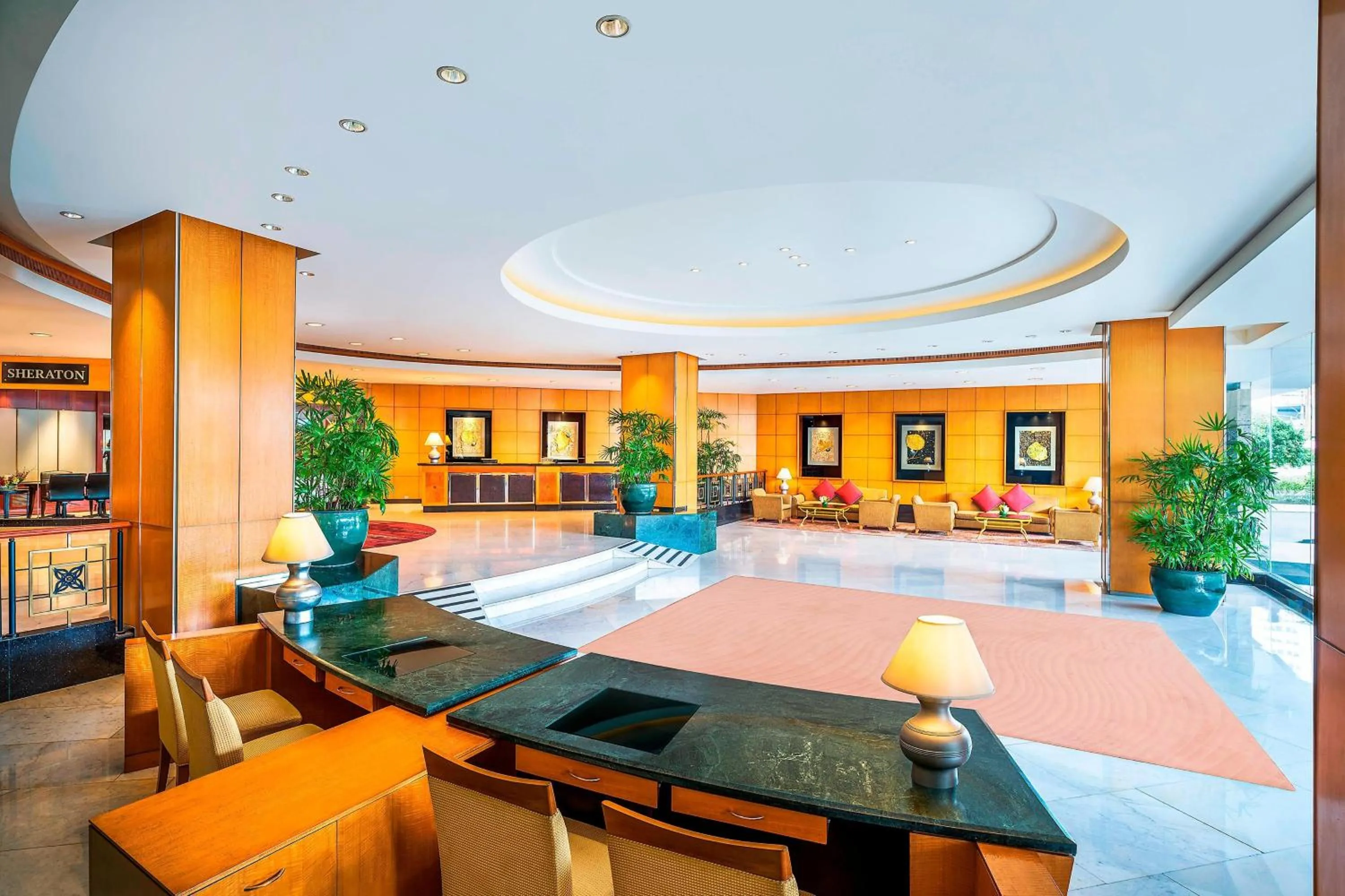 Lobby or reception in Royal Orchid Sheraton Riverside Hotel Bangkok