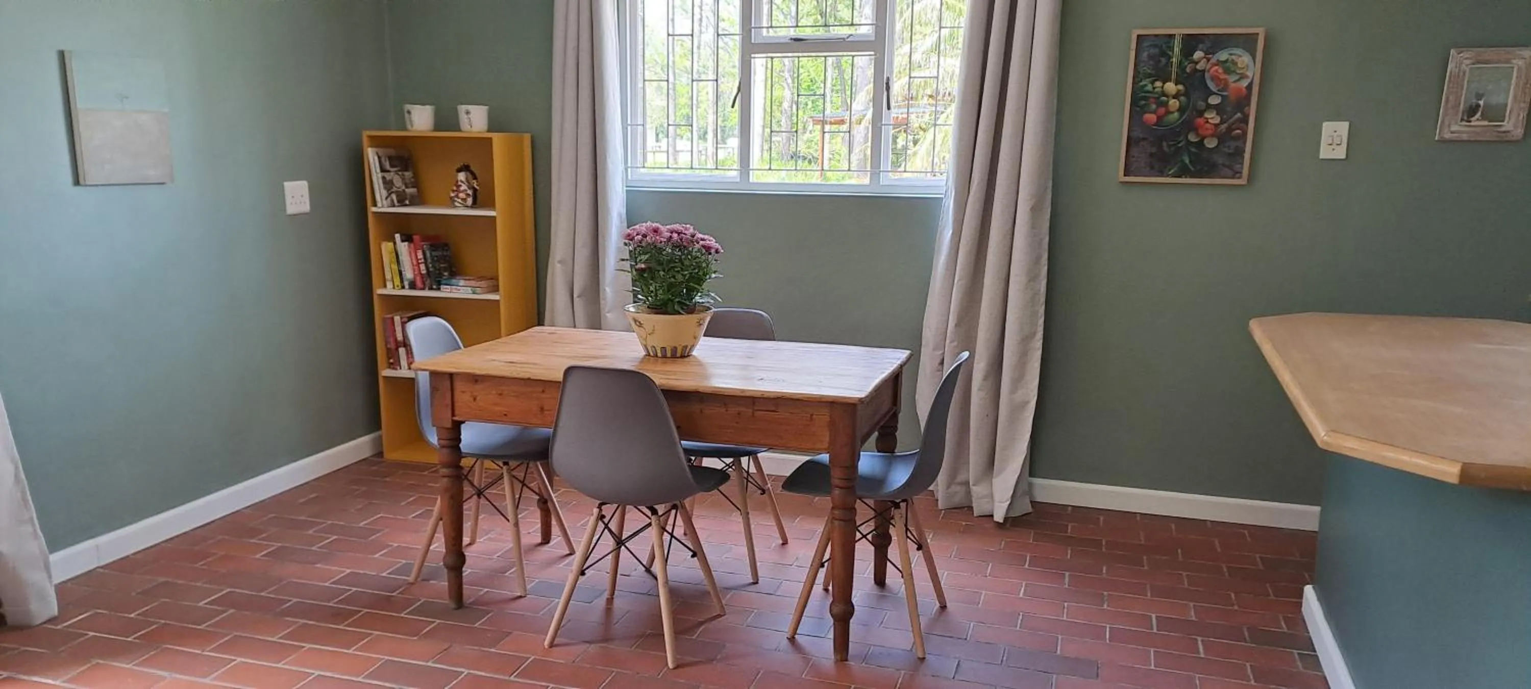 Dining area in Languedoc