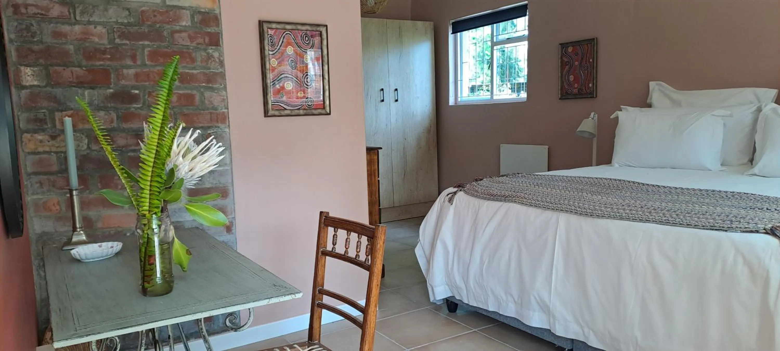 Photo of the whole room, Bed in Languedoc