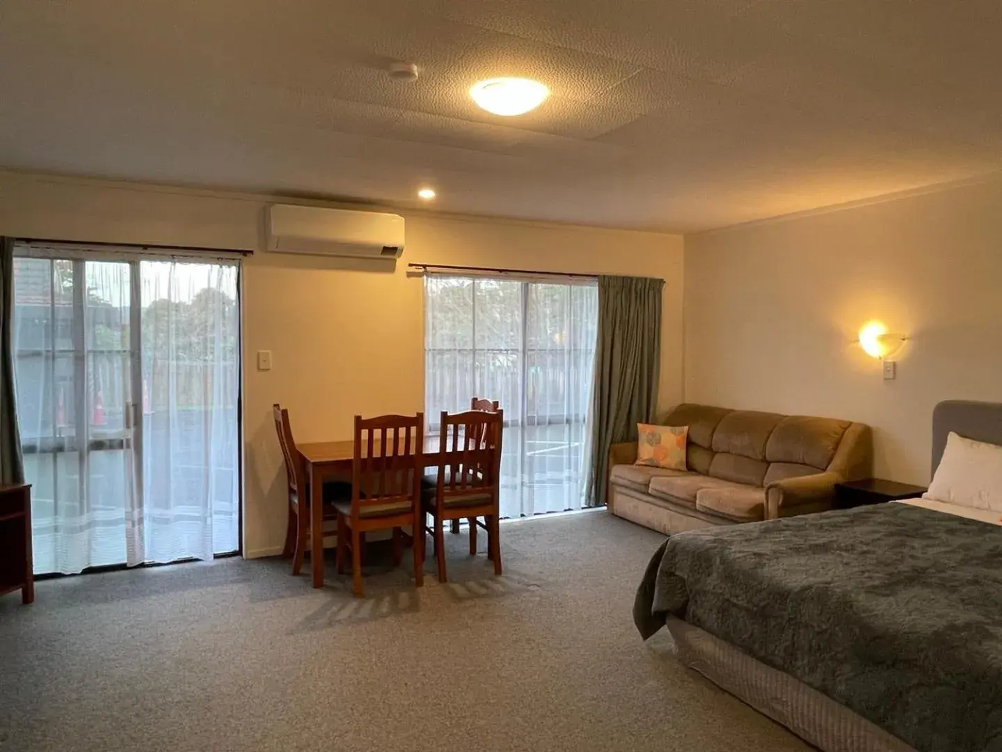 Cherry Court Motor Lodge Cherry Court Motor Lodge