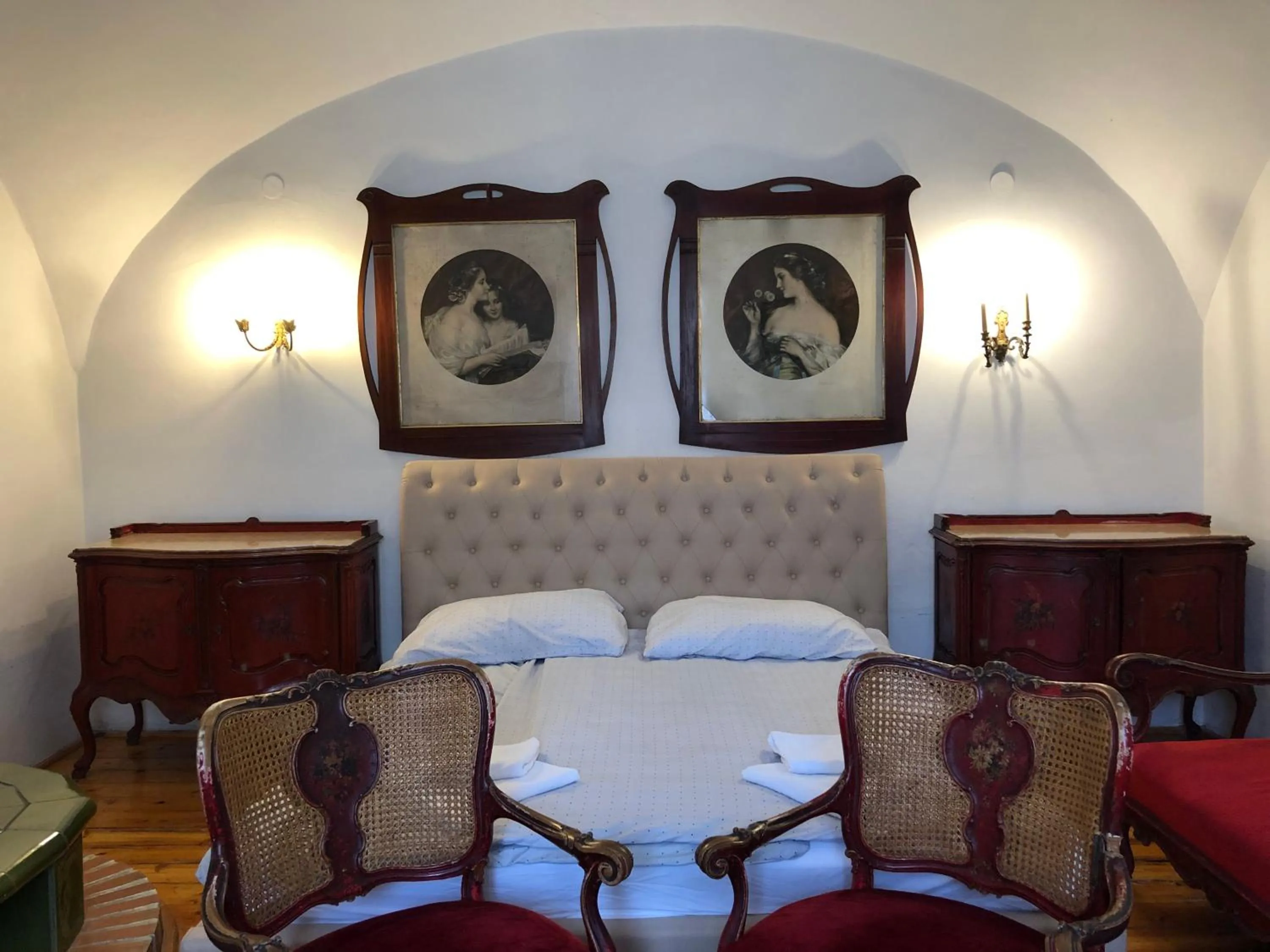 The Houses of History - anno 1830