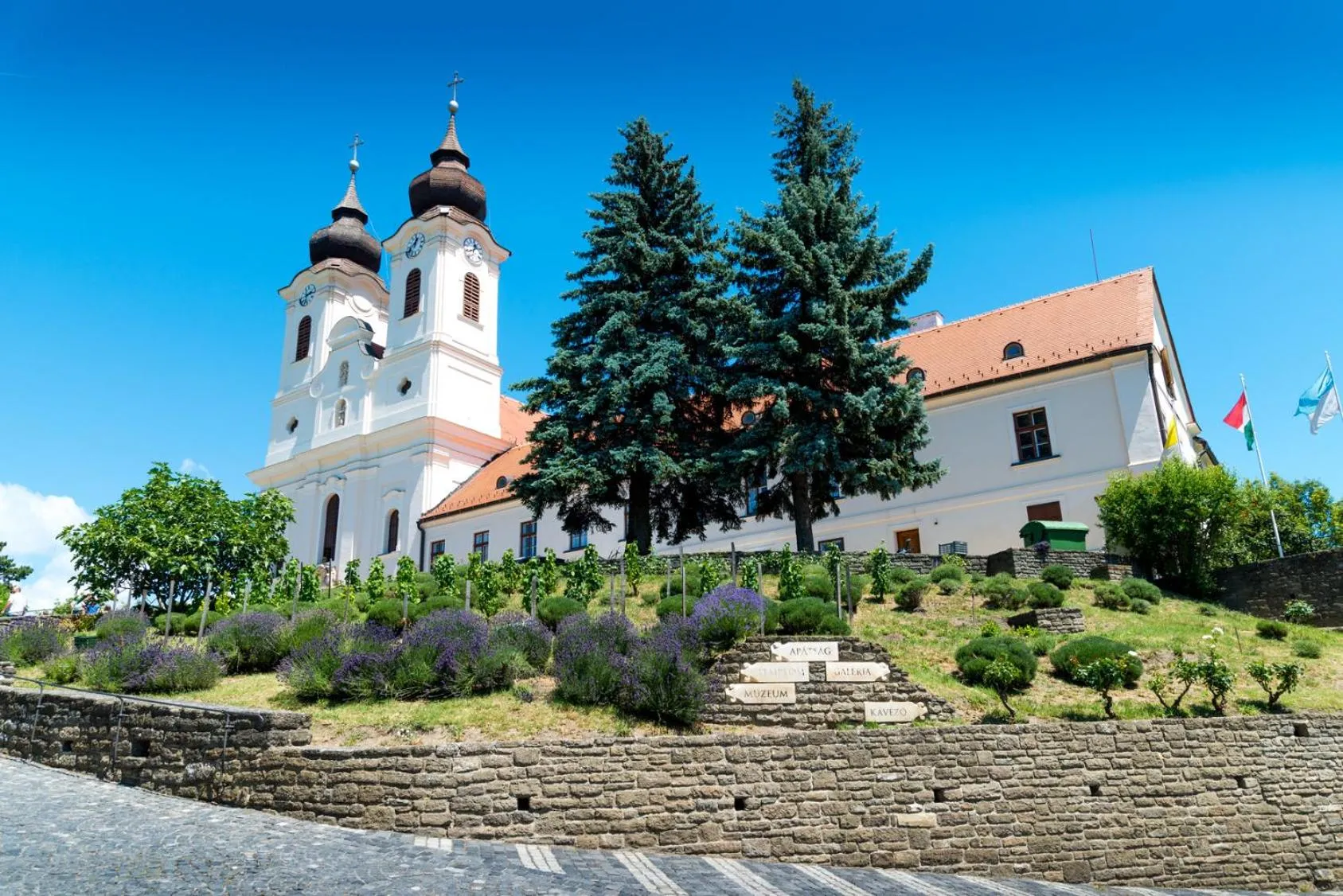 Nearby landmark in The Houses of History - anno 1830