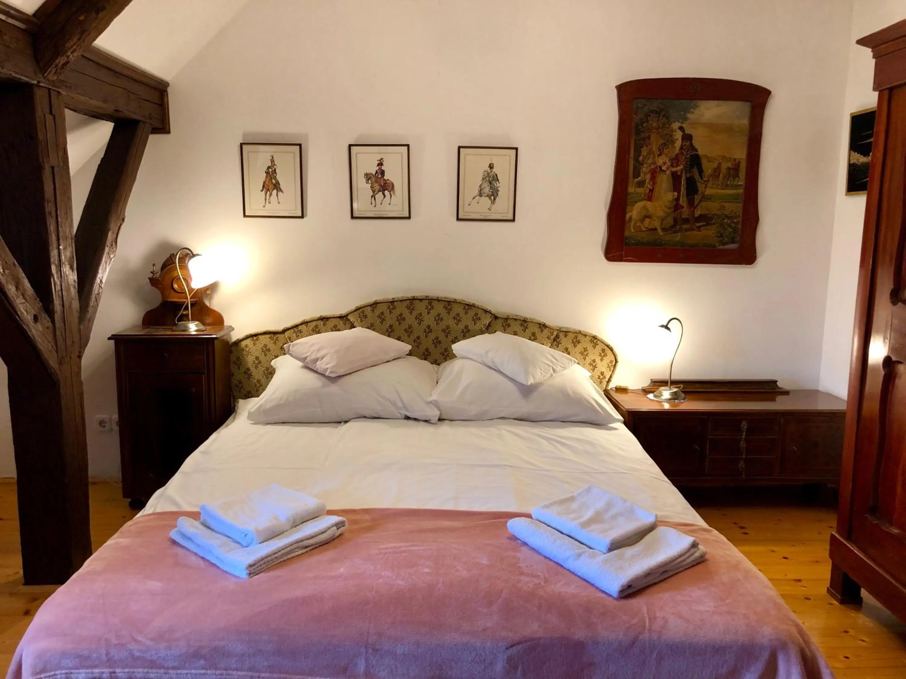 Bed in The Houses of History - anno 1830