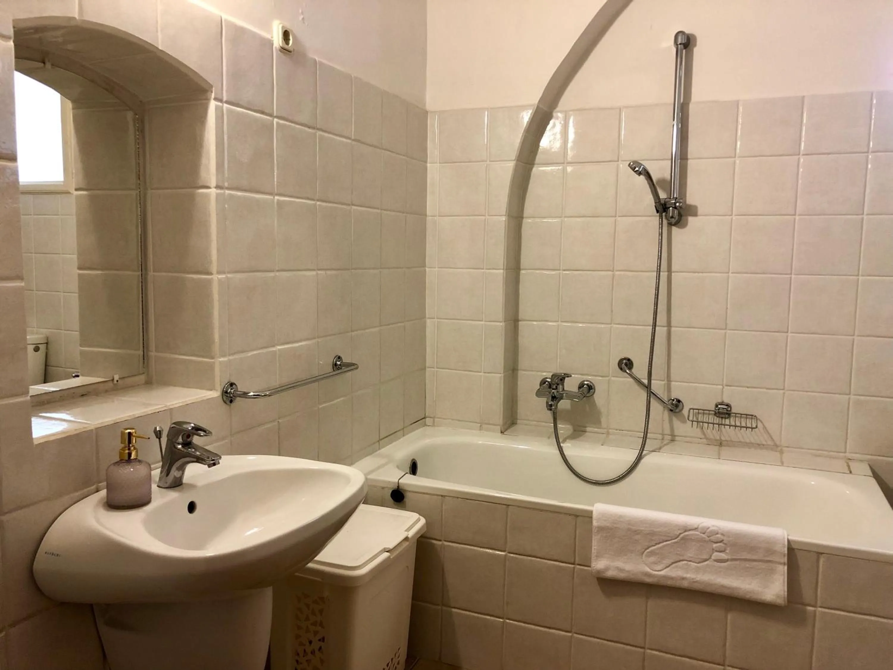 The Houses of History - anno 1830