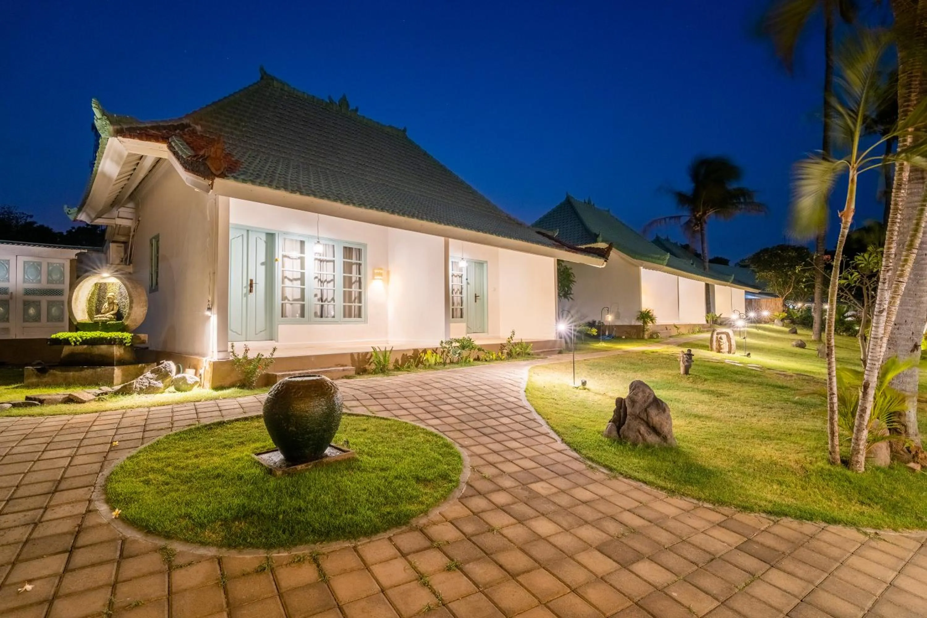 Night in Scuba Seraya Resort