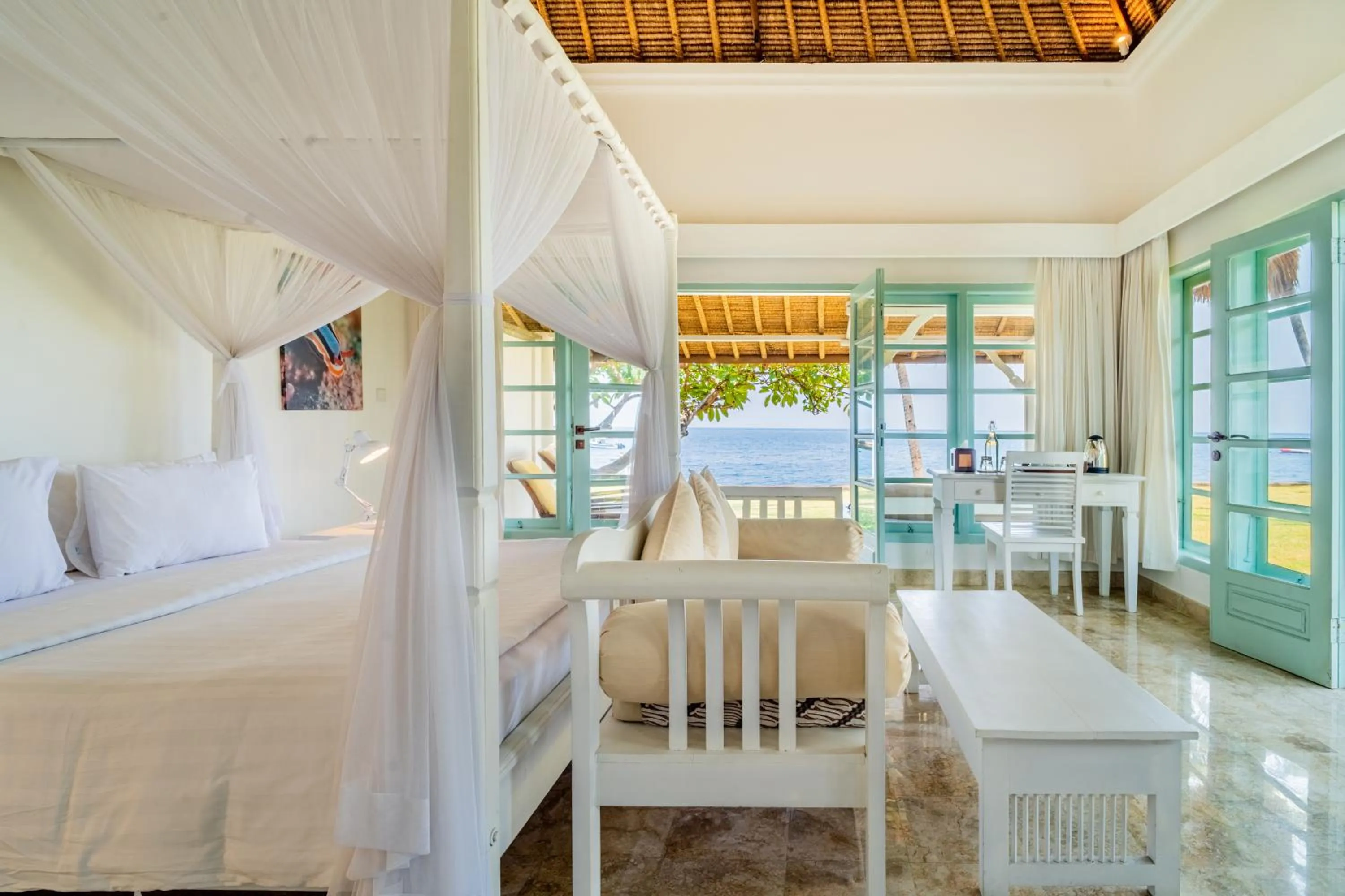 Bedroom, Bed in Scuba Seraya Resort