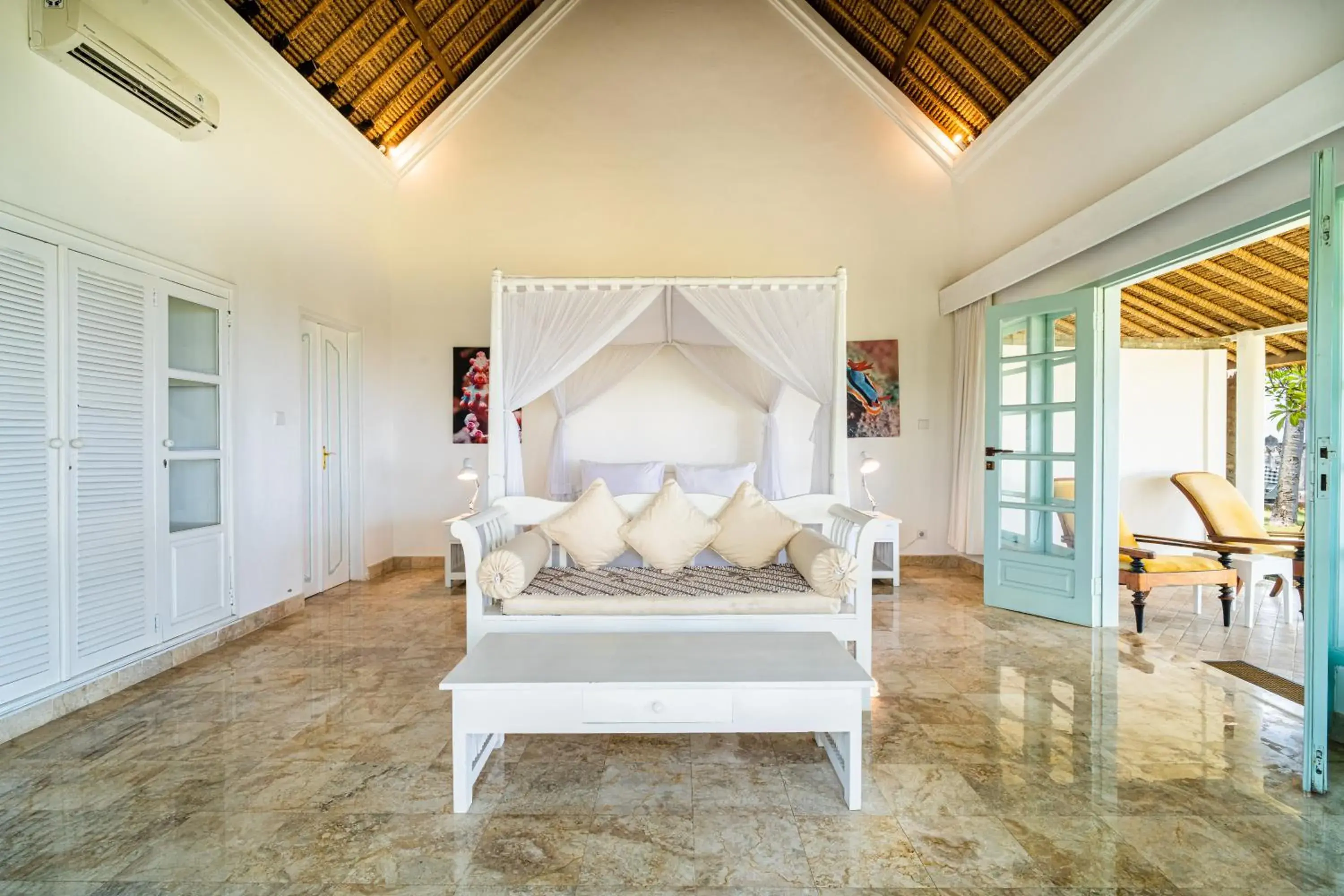 One-Bedroom Villa with Ocean View in Scuba Seraya Resort One-Bedroom Villa with Ocean View in Scuba Seraya Resort