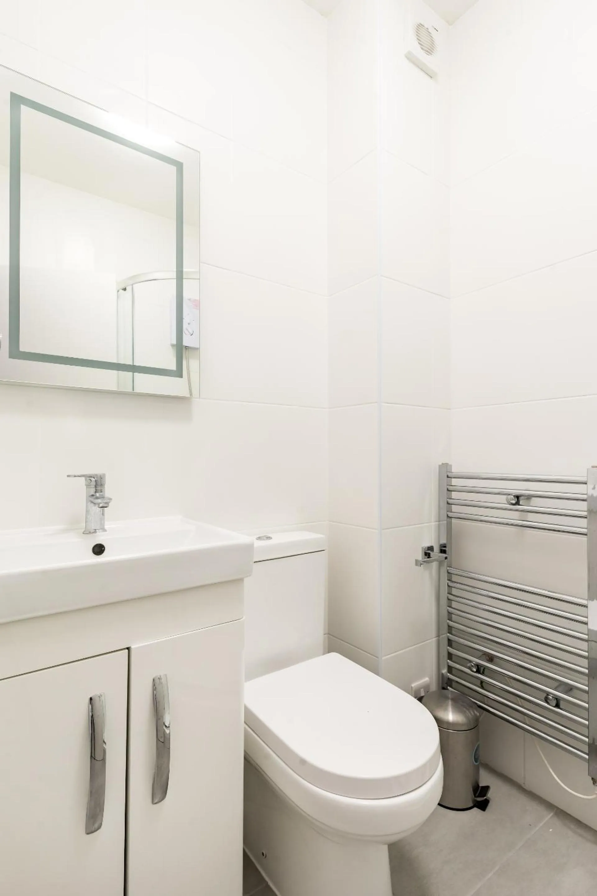 Bathroom in City Rooms