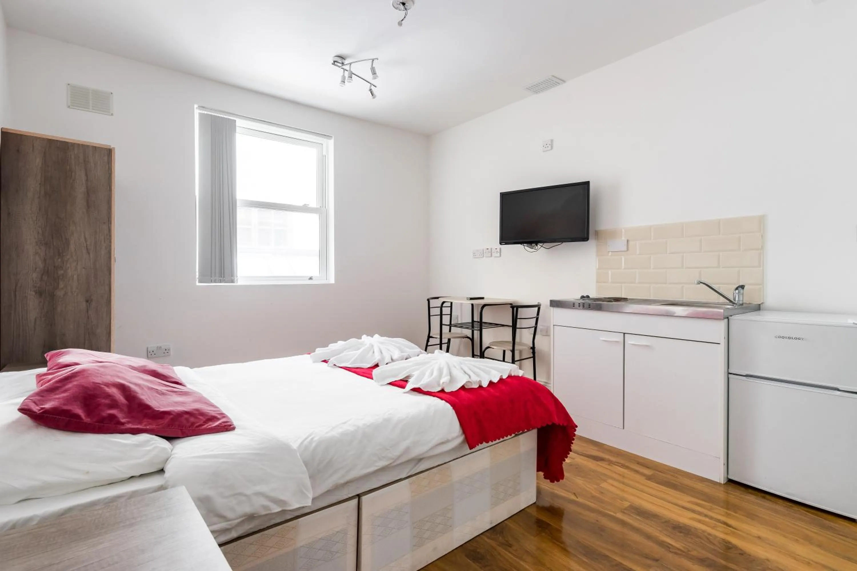 Other, Bed in City Rooms