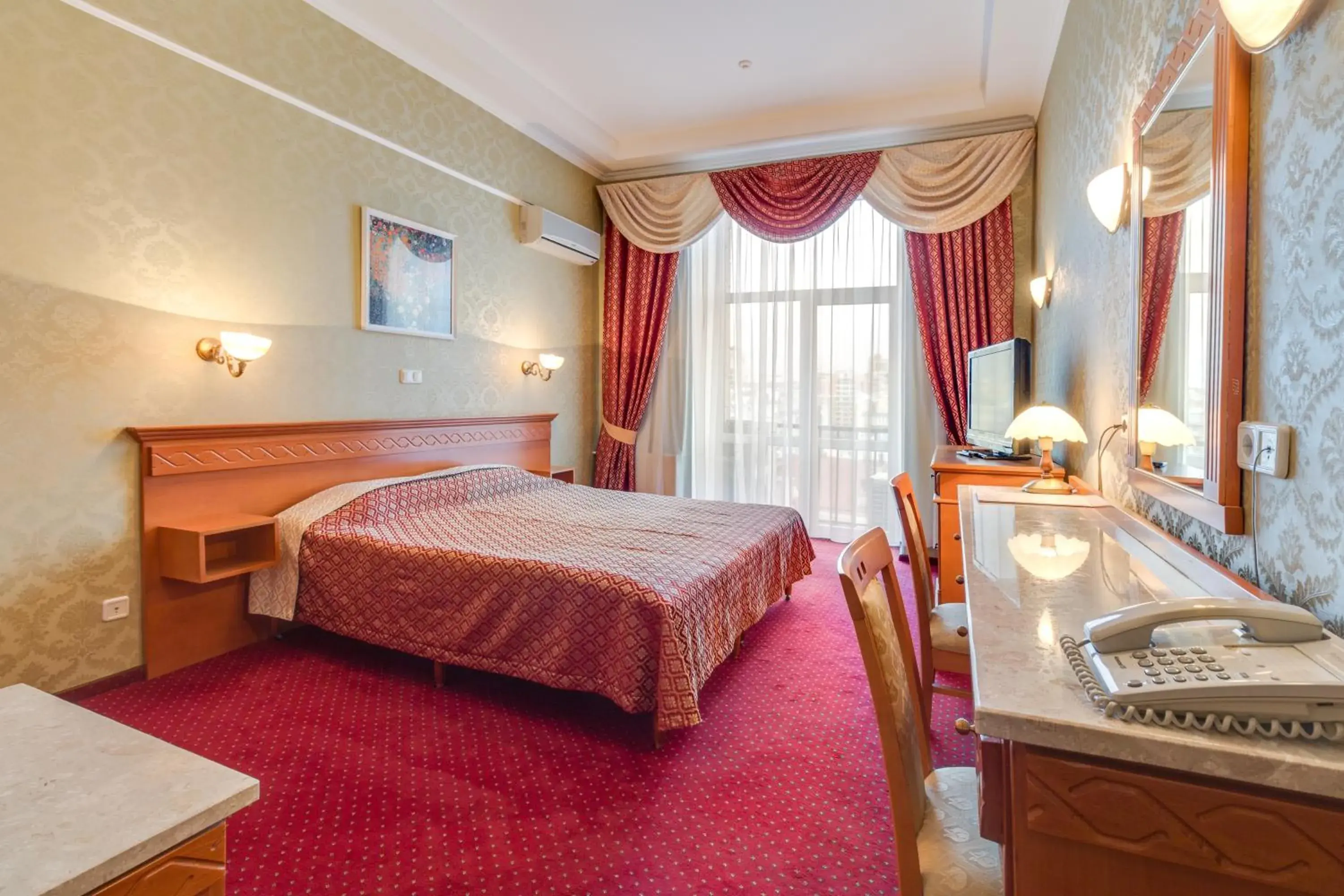 Executive Suite - single occupancy in Ukraine Hotel Executive Suite - single occupancy in Ukraine Hotel