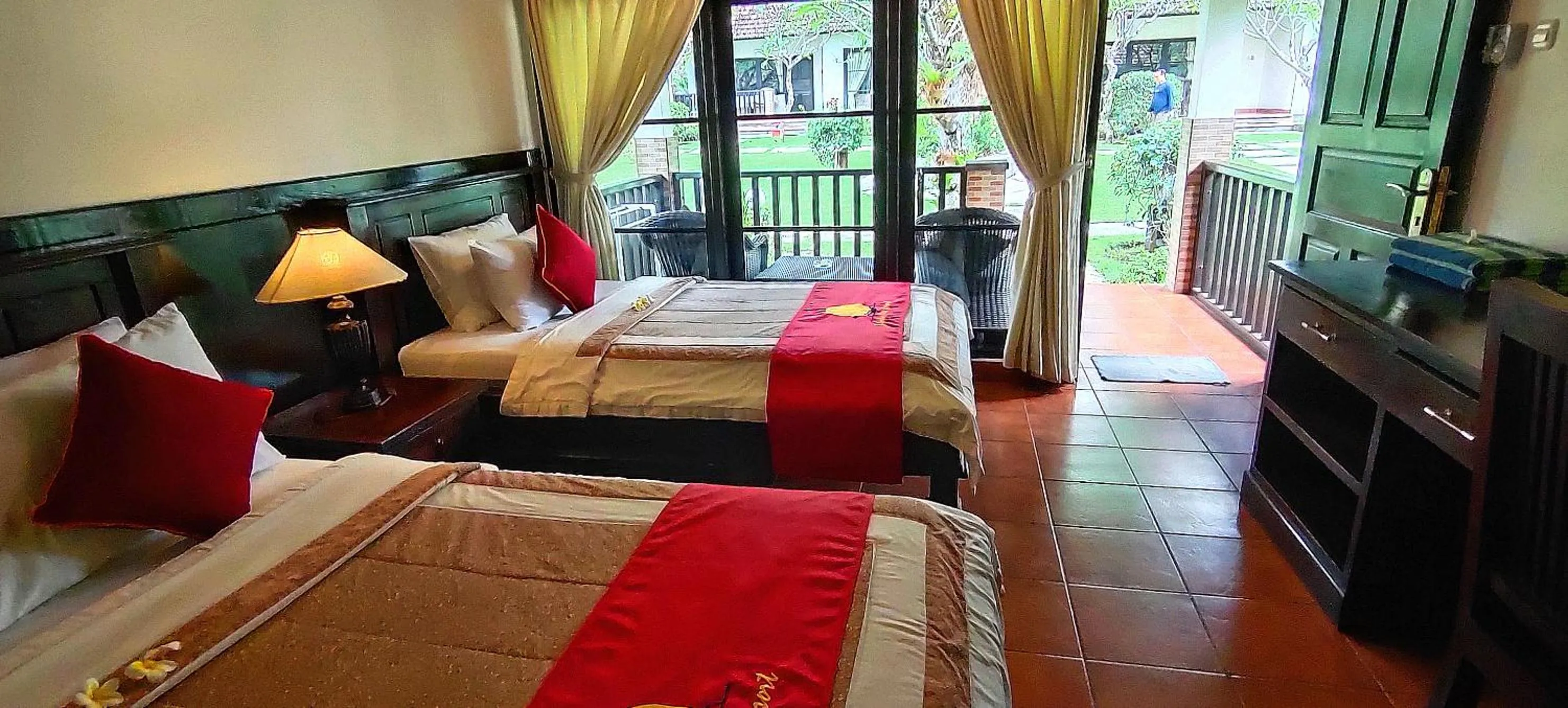 Bed in Liberty Dive Resort