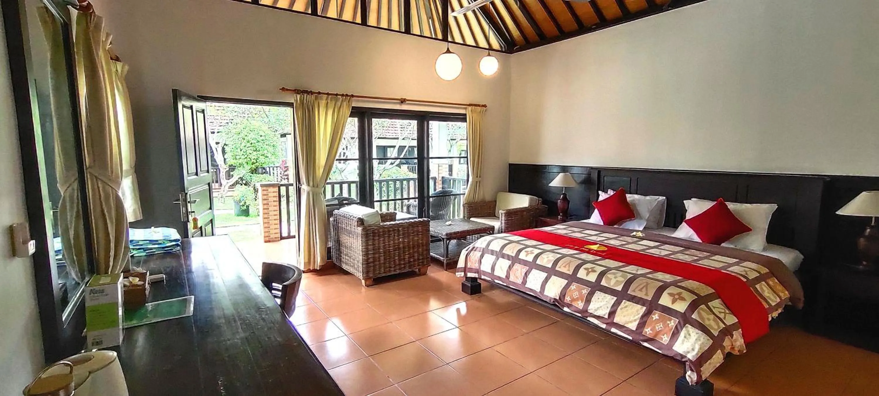 Bed in Liberty Dive Resort