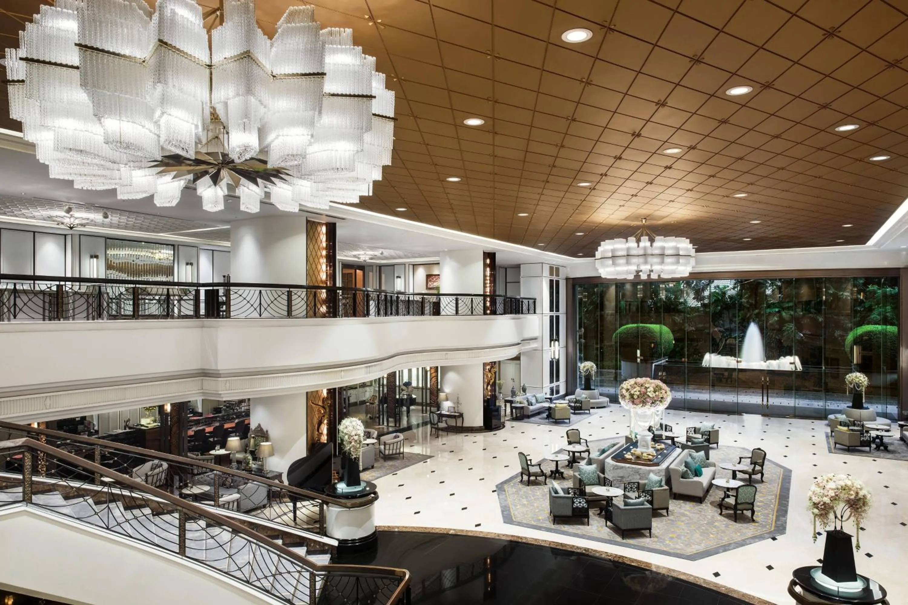 Lobby or reception in The Athenee Hotel, a Luxury Collection Hotel, Bangkok