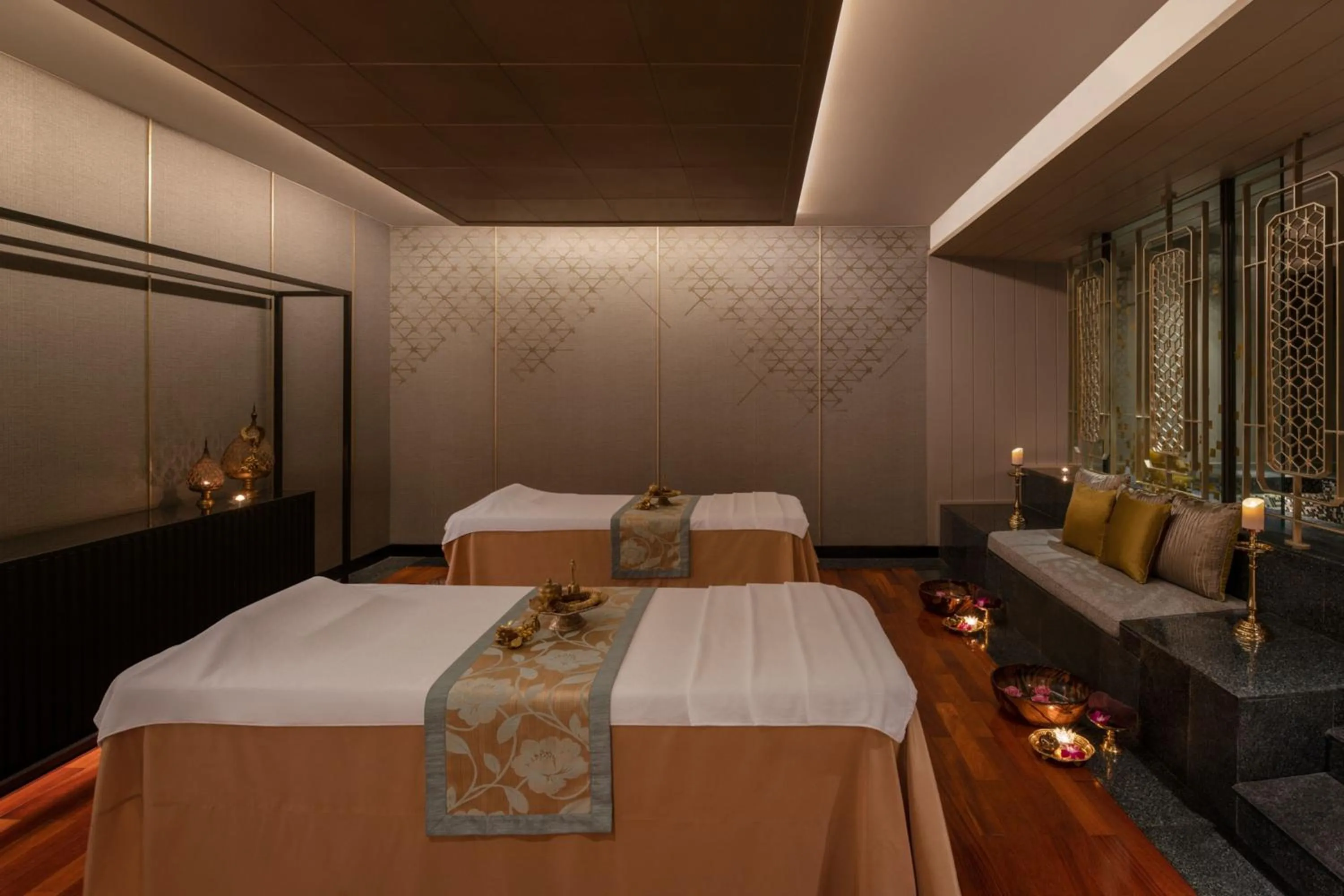 Spa and wellness centre/facilities, Bed in The Athenee Hotel, a Luxury Collection Hotel, Bangkok