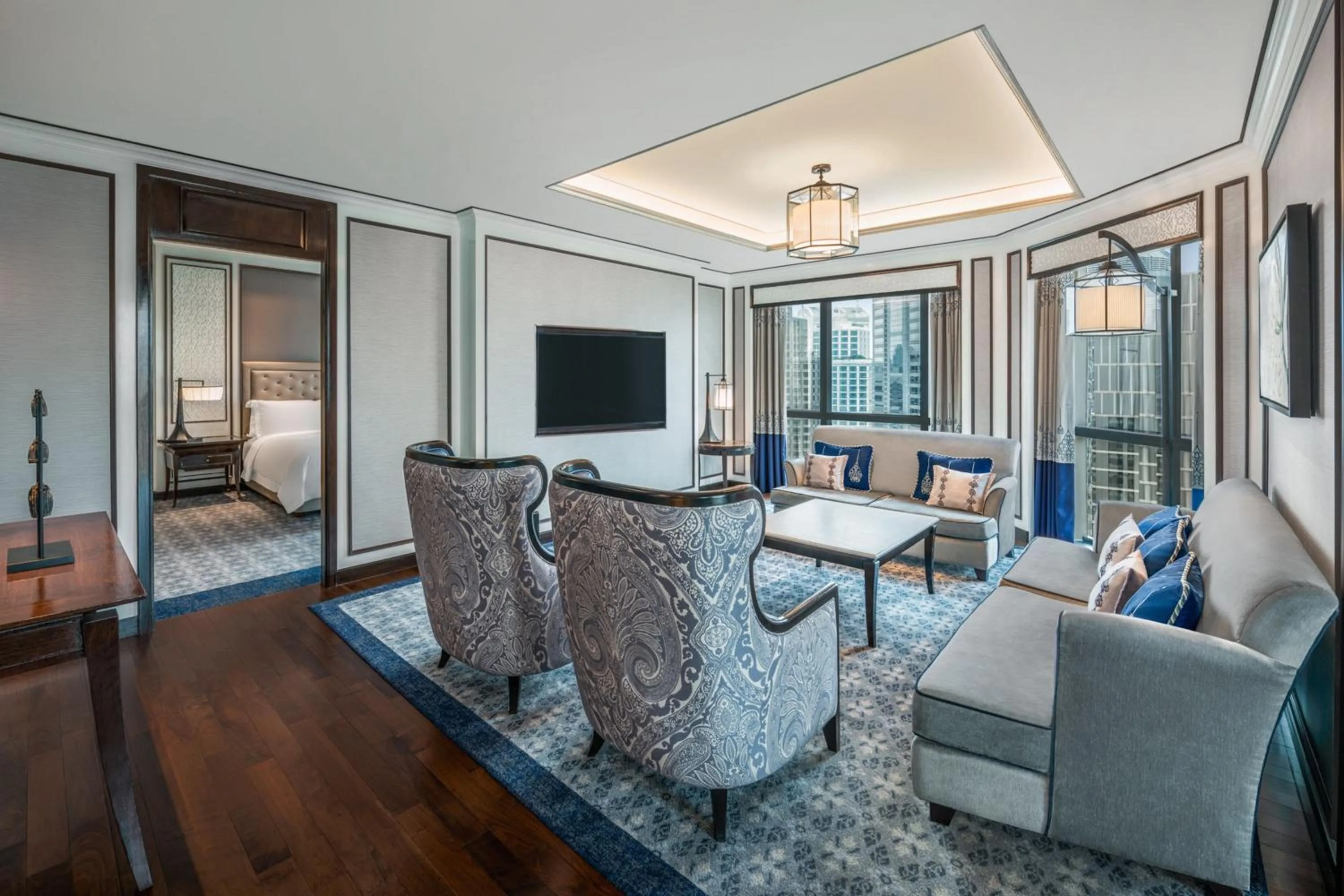 Living room in The Athenee Hotel, a Luxury Collection Hotel, Bangkok