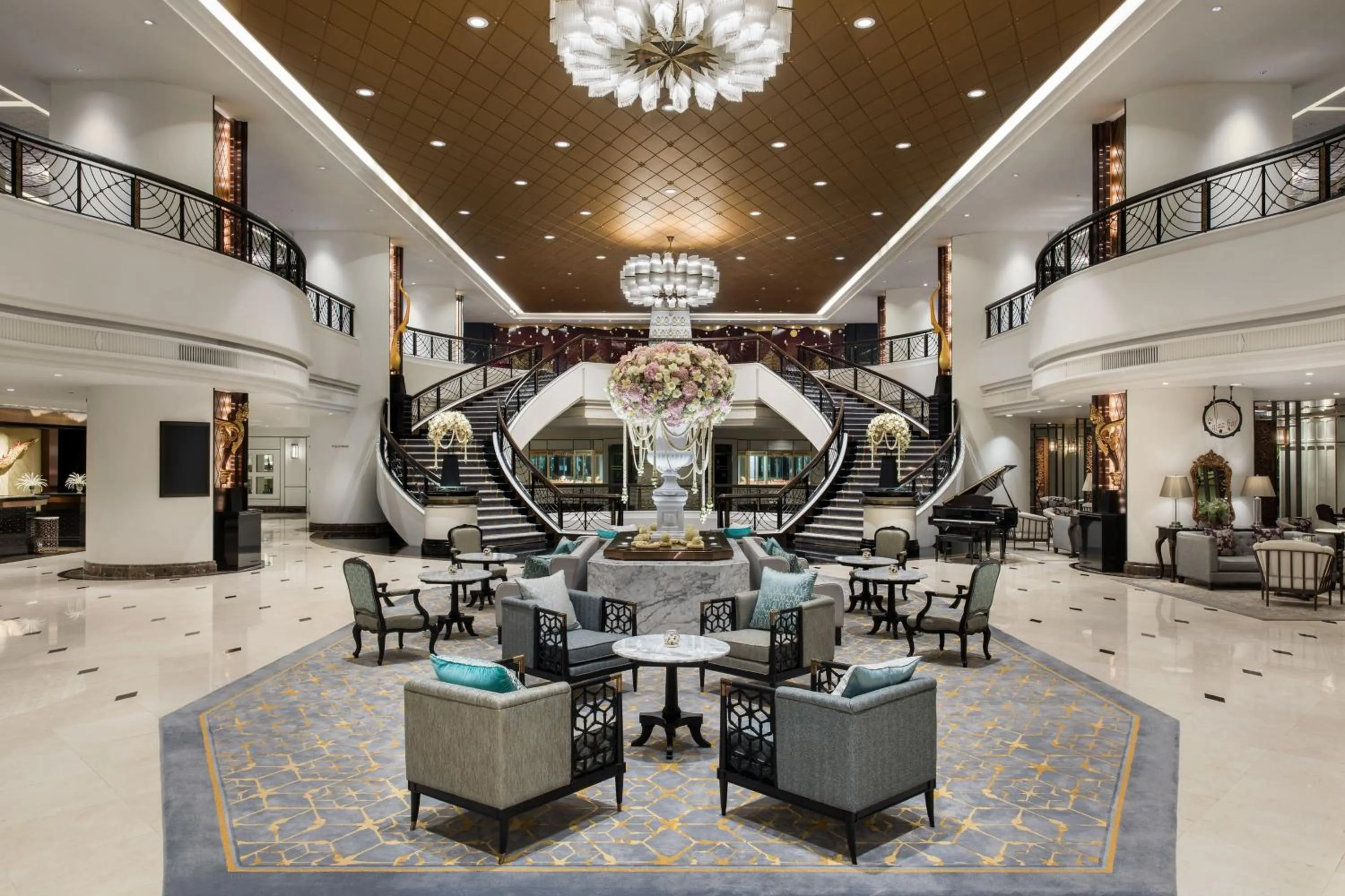 Lobby or reception in The Athenee Hotel, a Luxury Collection Hotel, Bangkok