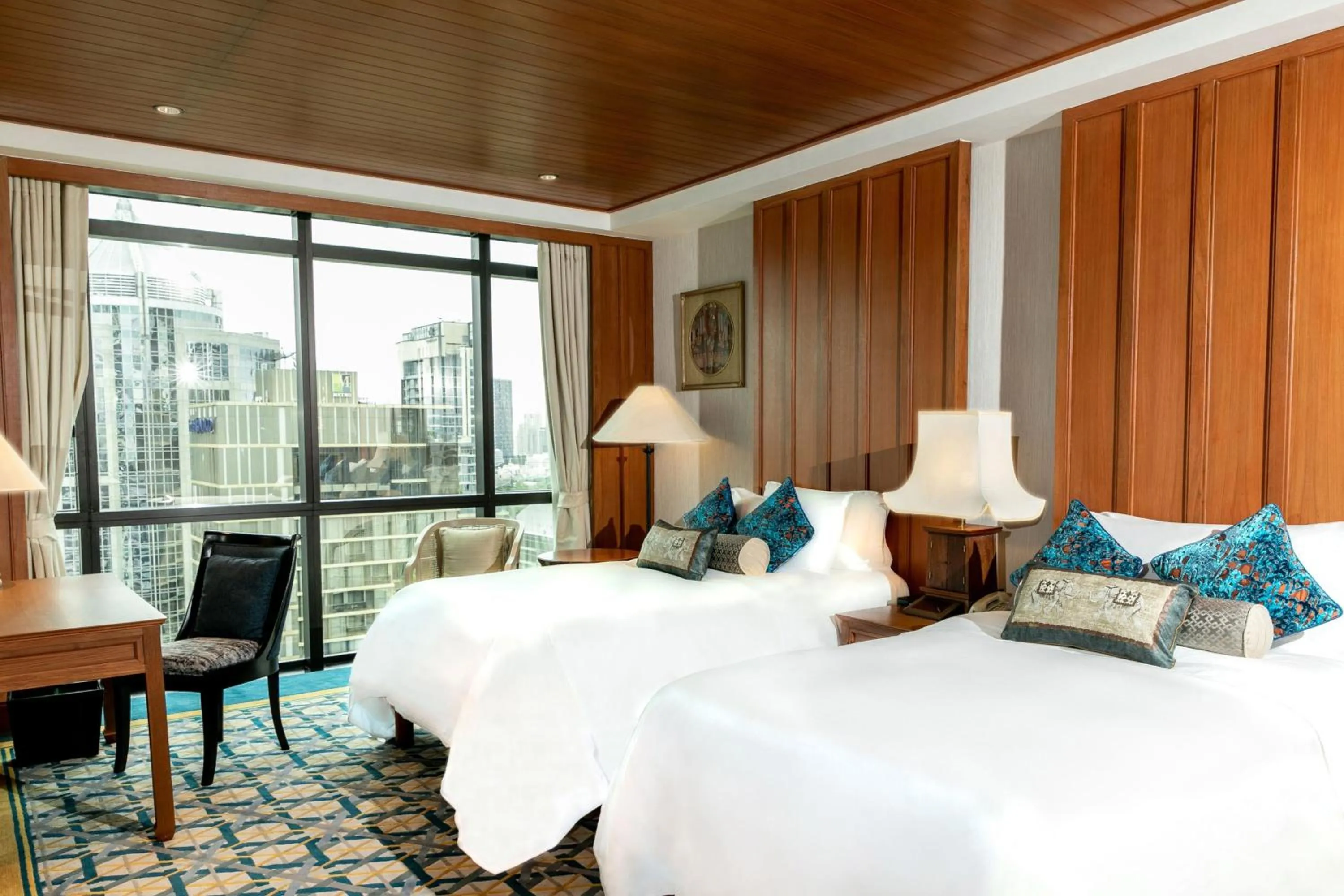 Bedroom, Bed in The Athenee Hotel, a Luxury Collection Hotel, Bangkok