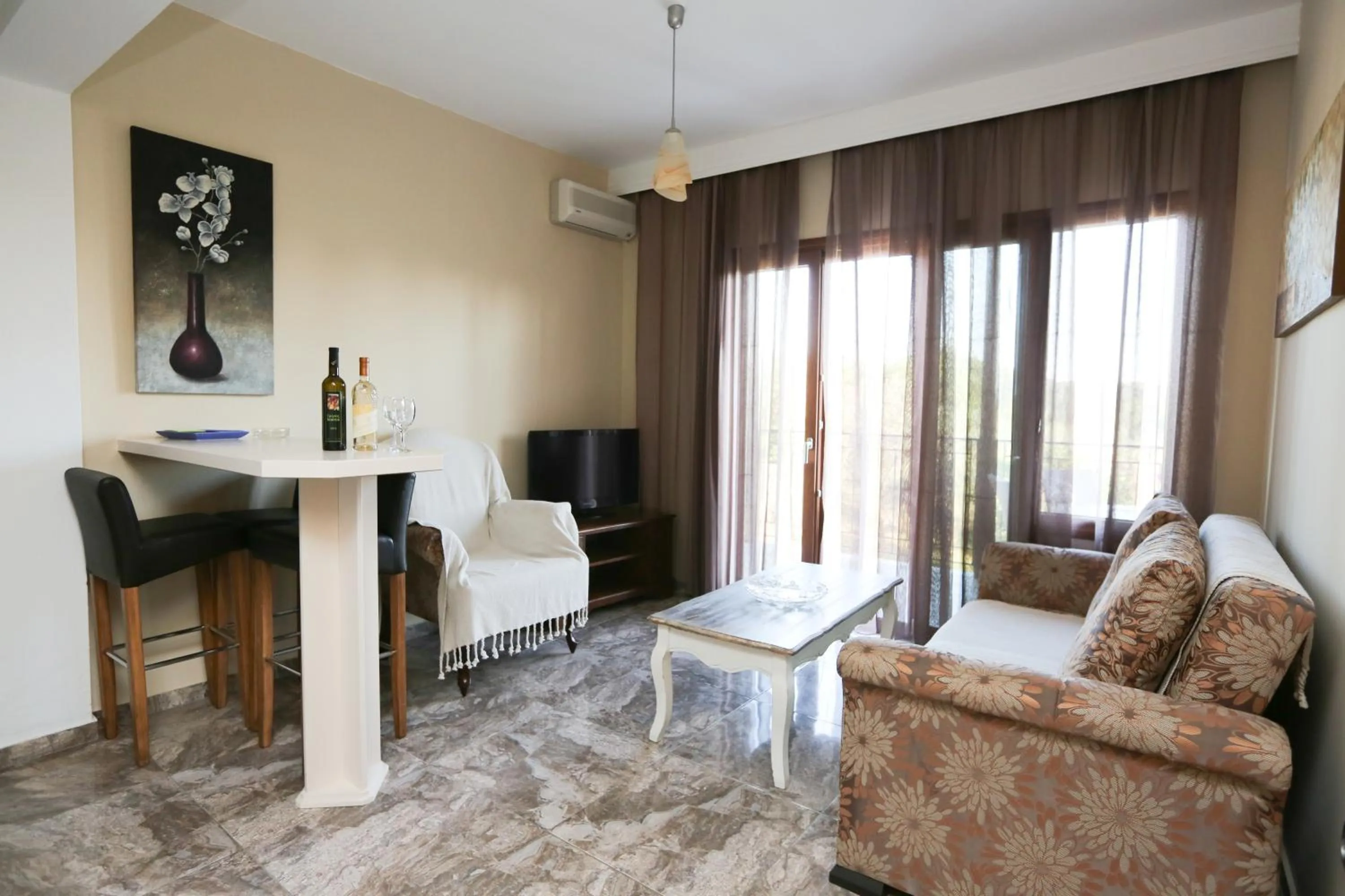 Kitchen or kitchenette in Skiathos Argento