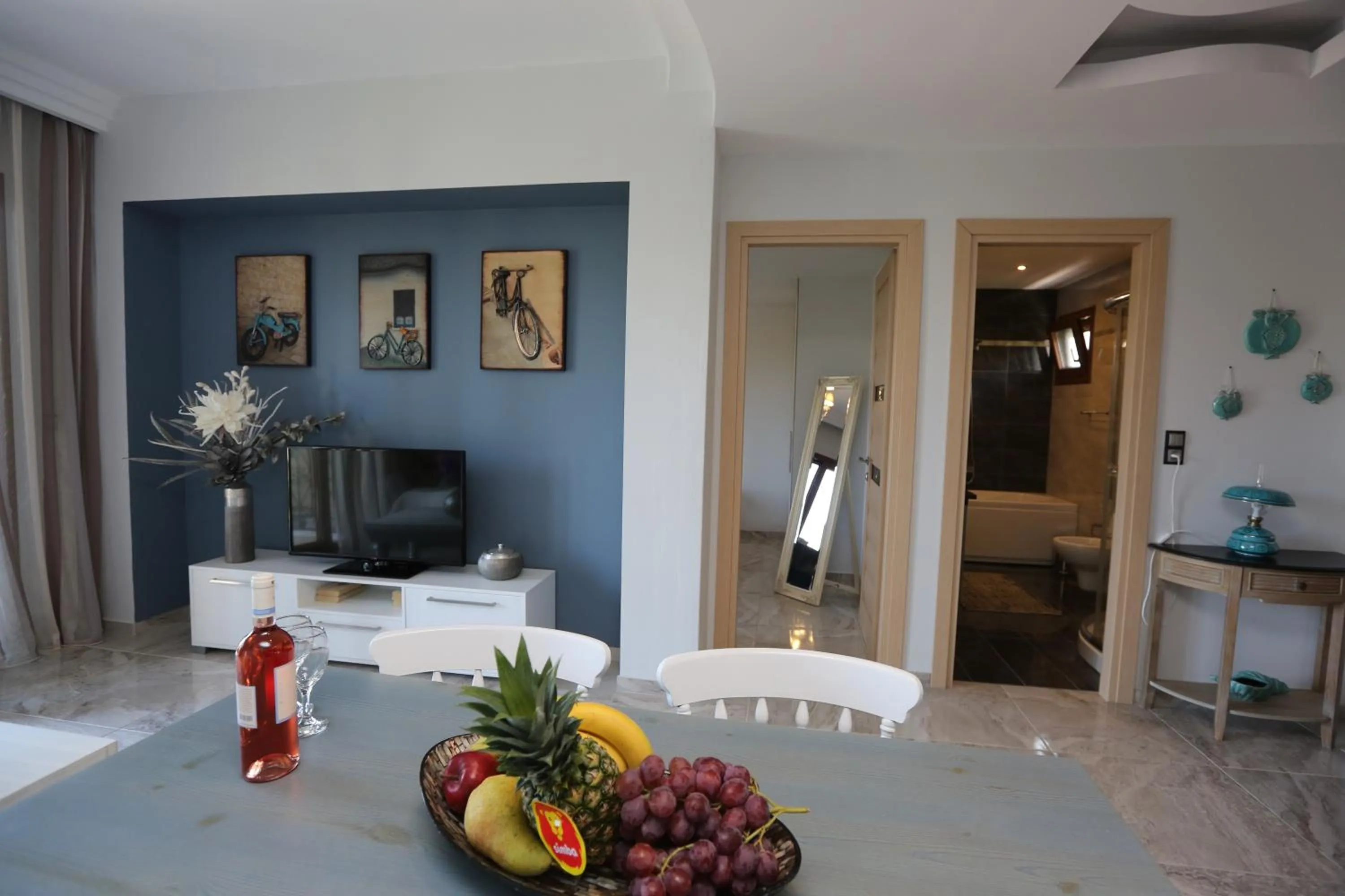 TV and multimedia in Skiathos Argento