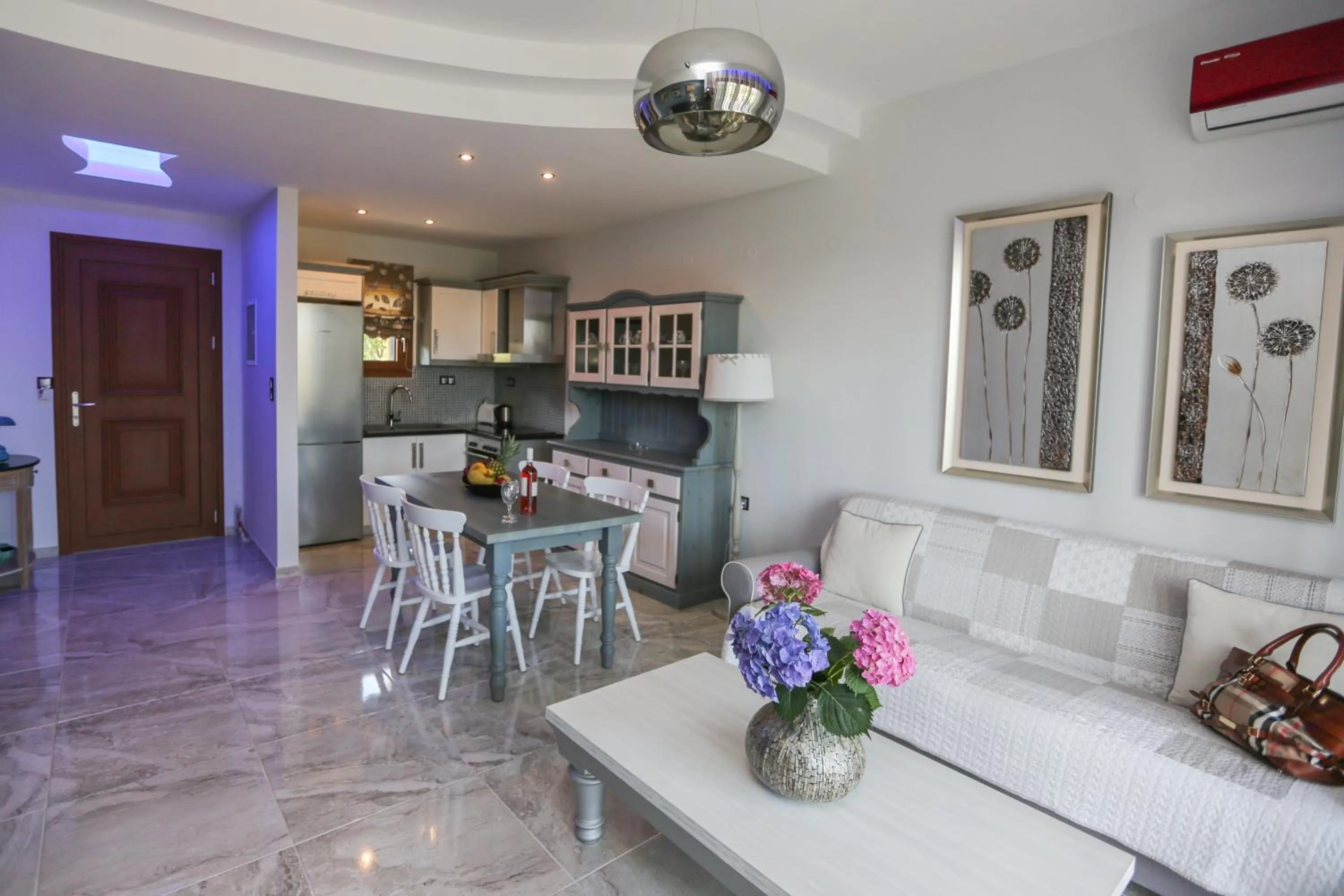 Living room in Skiathos Argento