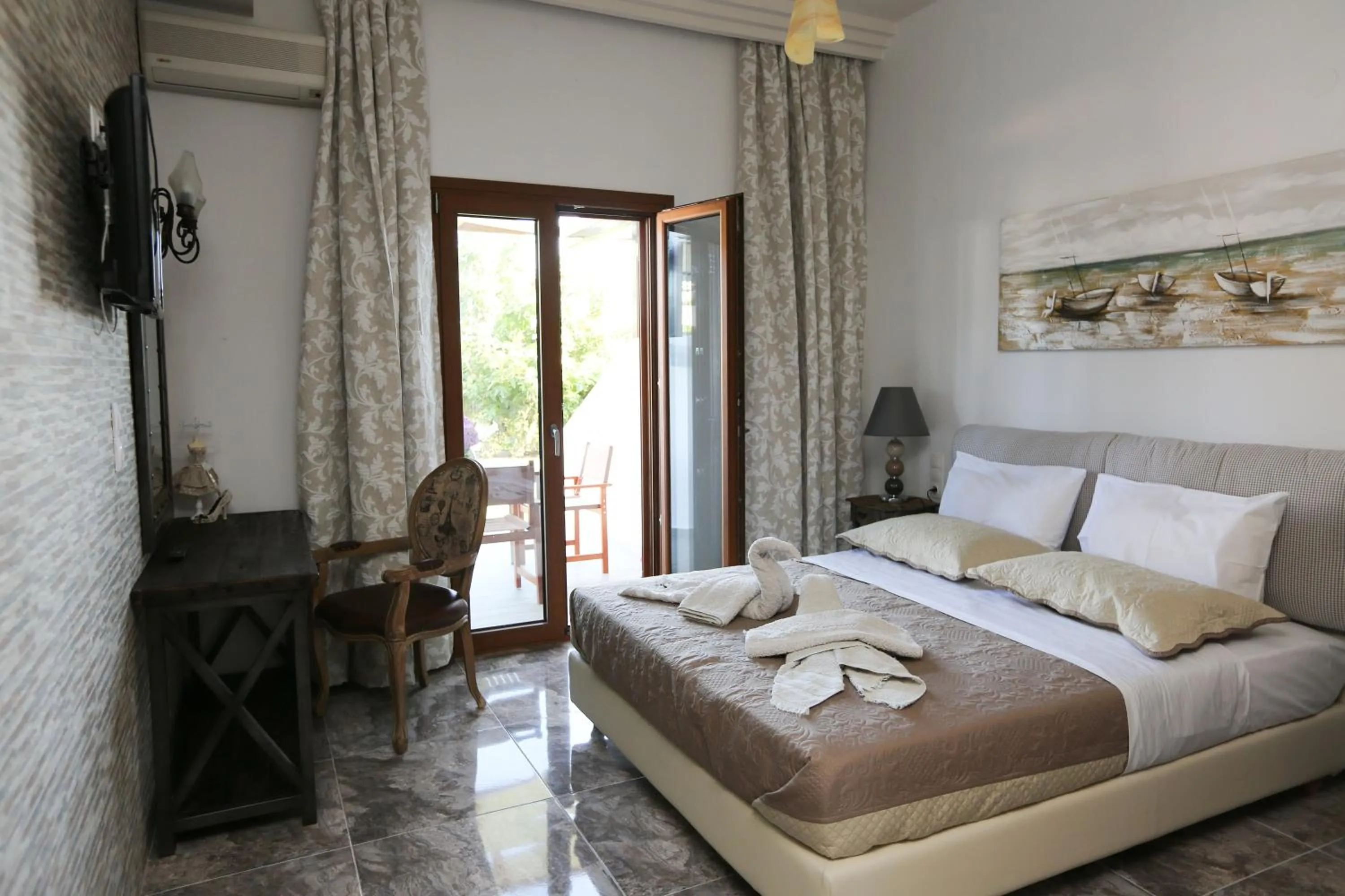 Bedroom, Bed in Skiathos Argento