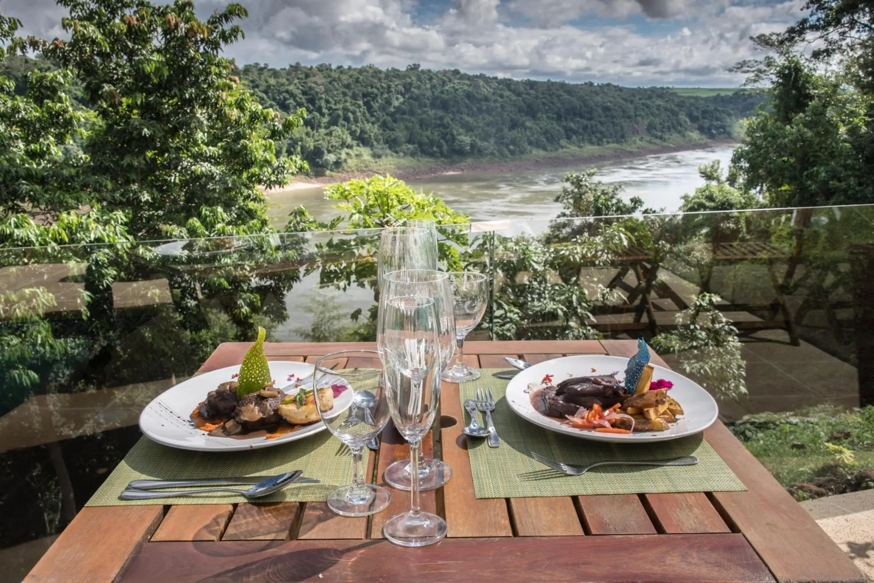 Tupa Lodge Tupa Lodge