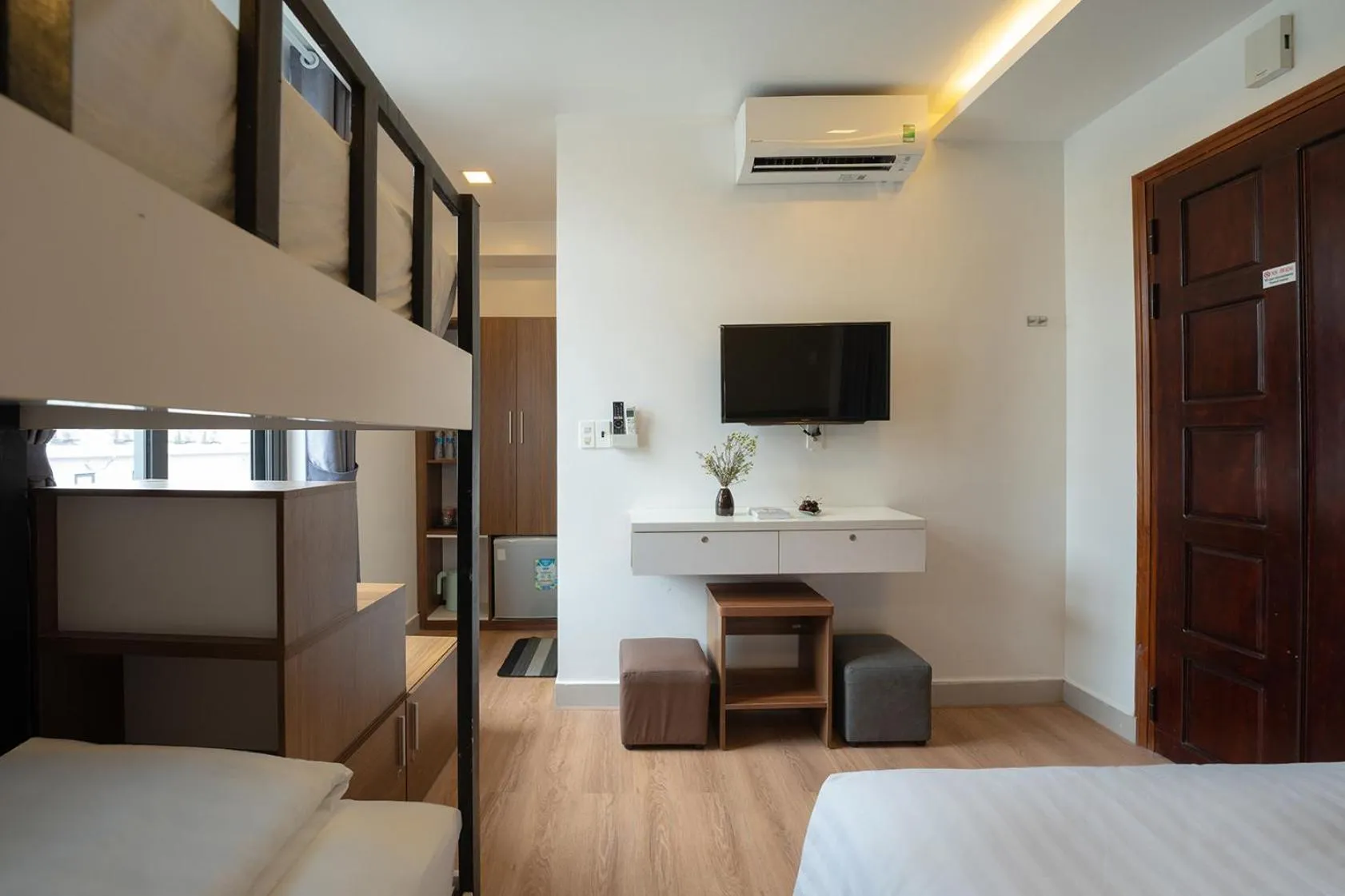 TV and multimedia, Bed in Stop and Go Boutique Homestay Hue