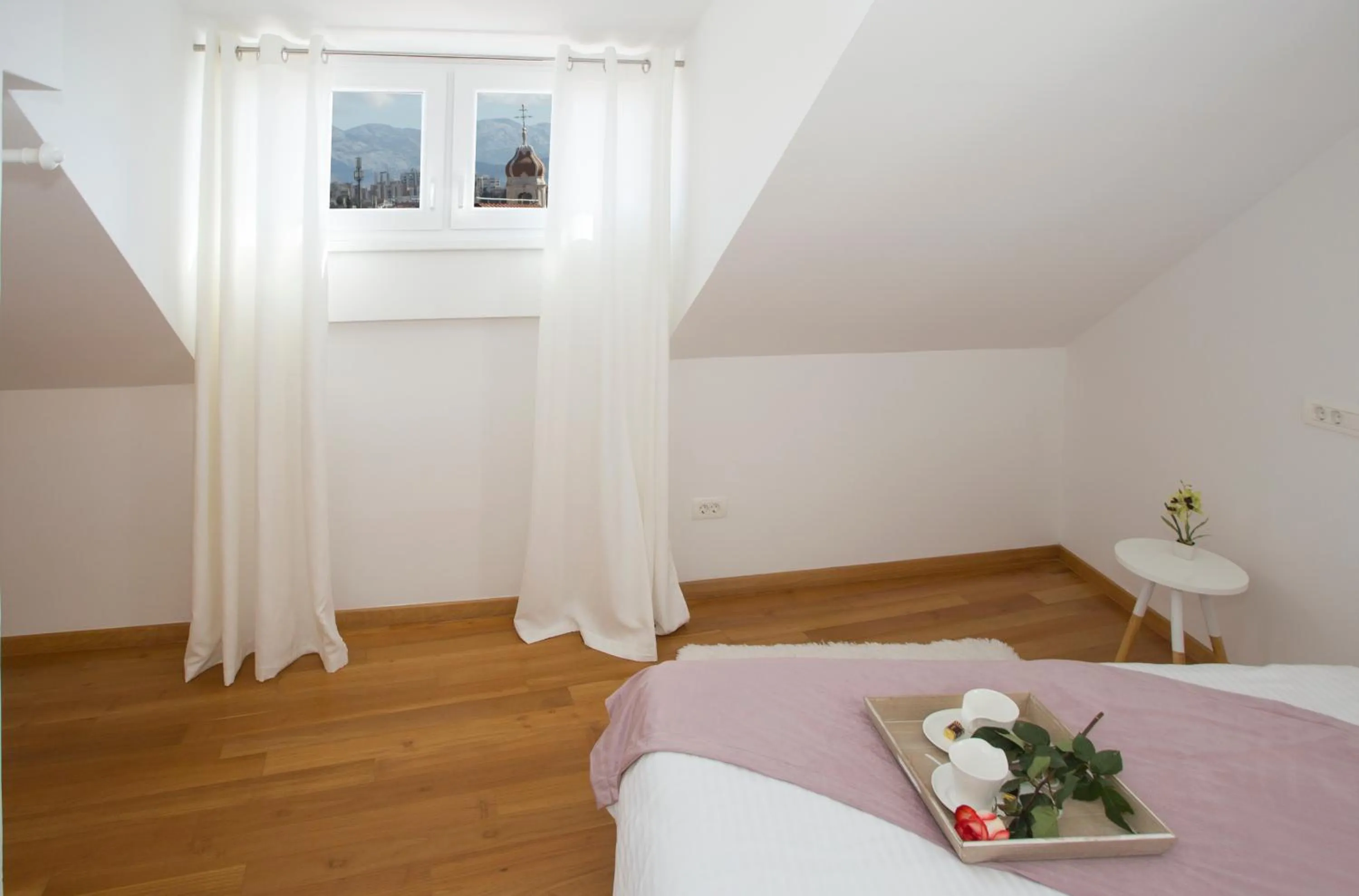 Bedroom, Bed in Villa Daky