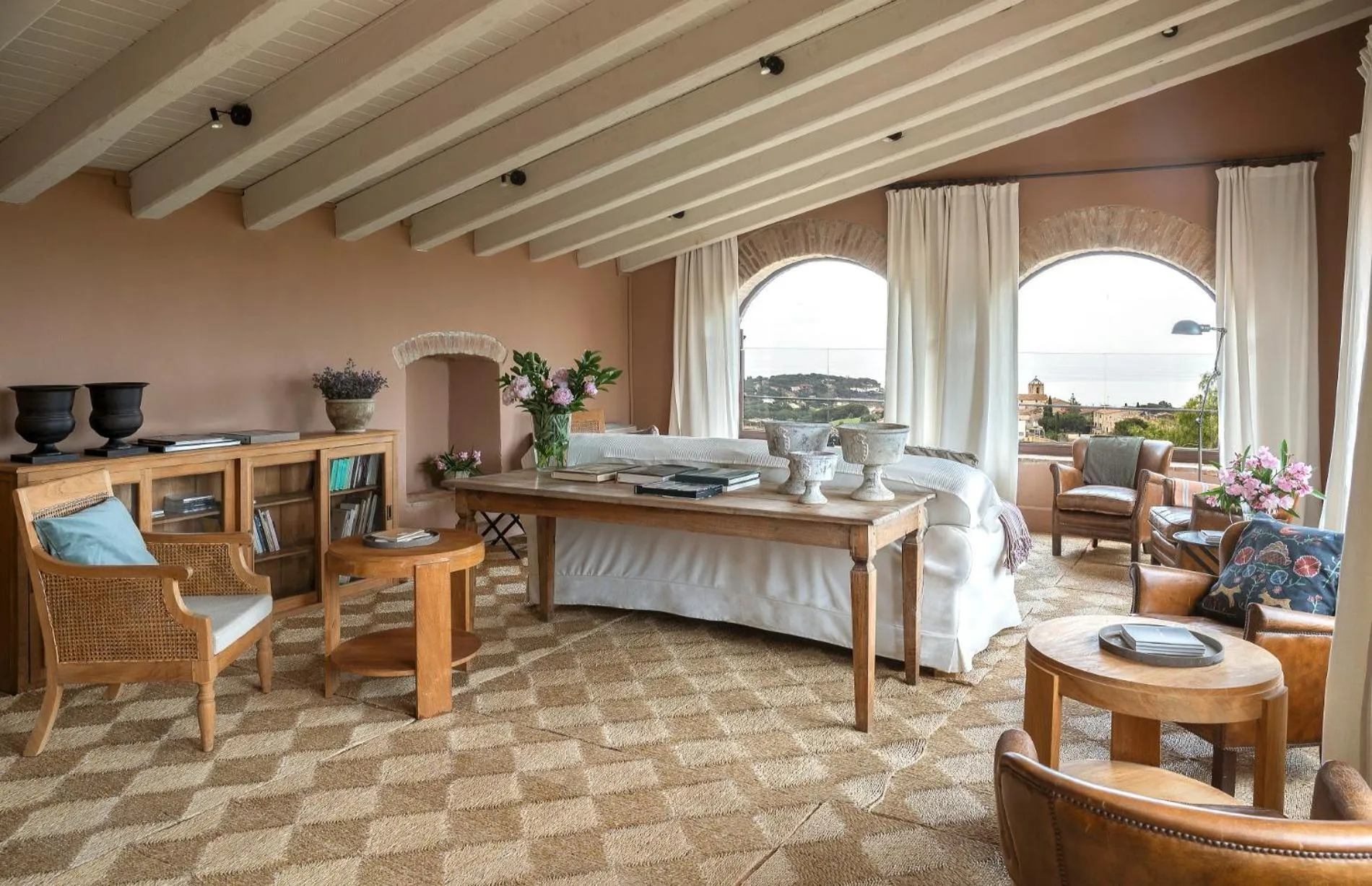 Library, Bed in Can Mora de Dalt