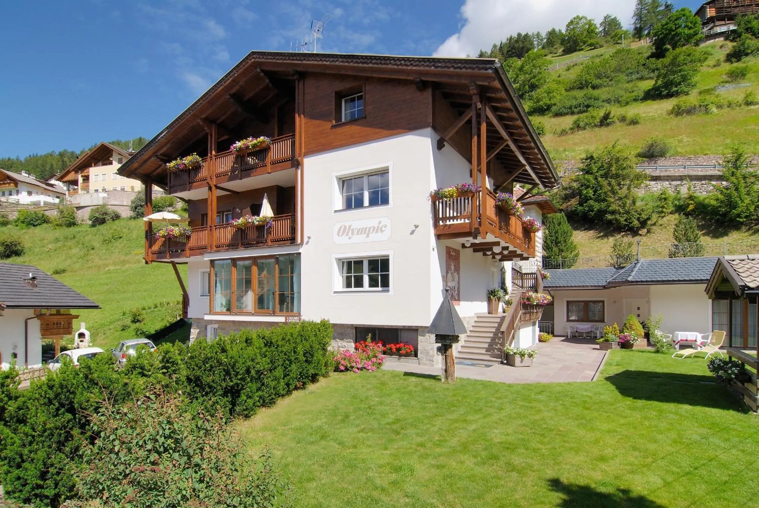 Property building in Appartamenti Olympic