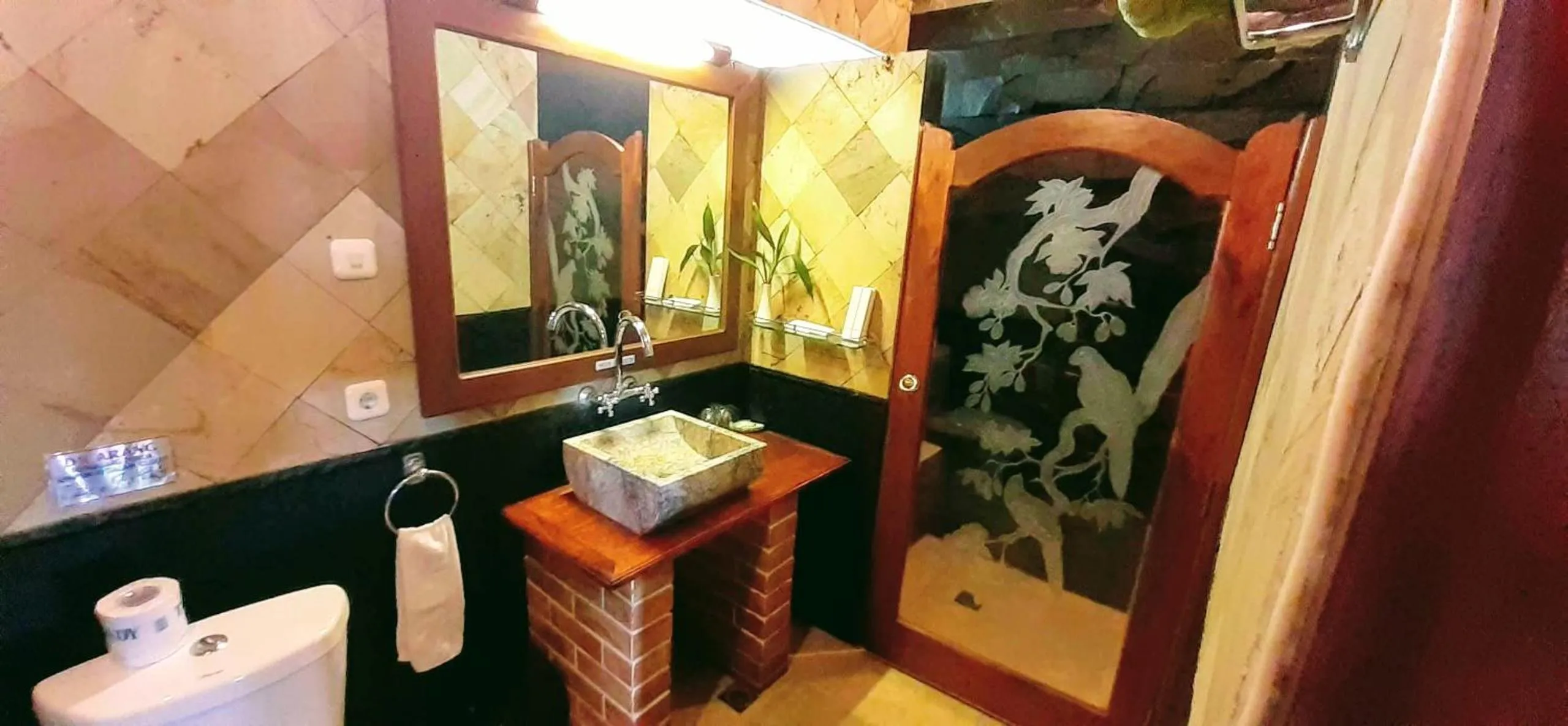 Bathroom in Villa Sumbing Indah