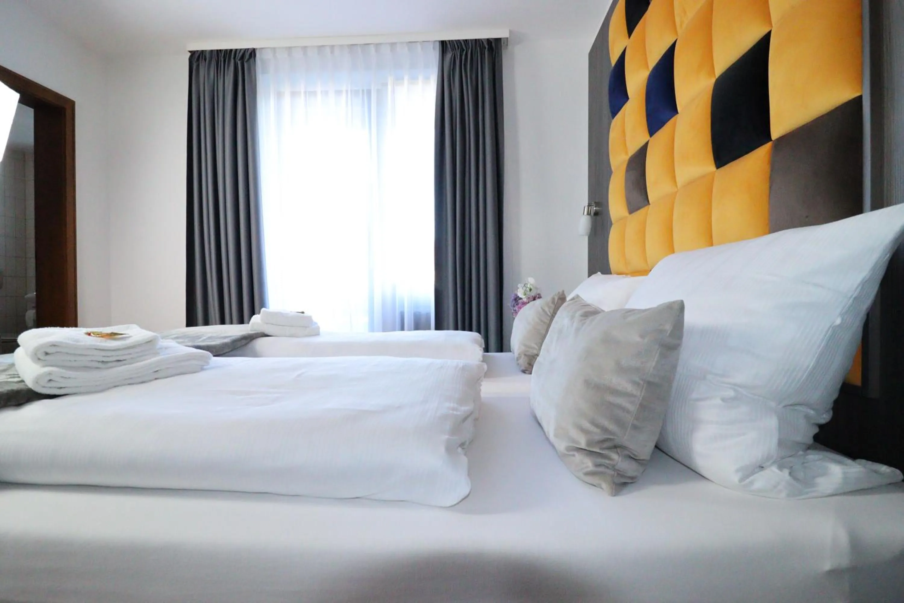 Bedroom, Bed in Hotel Kurparkblick