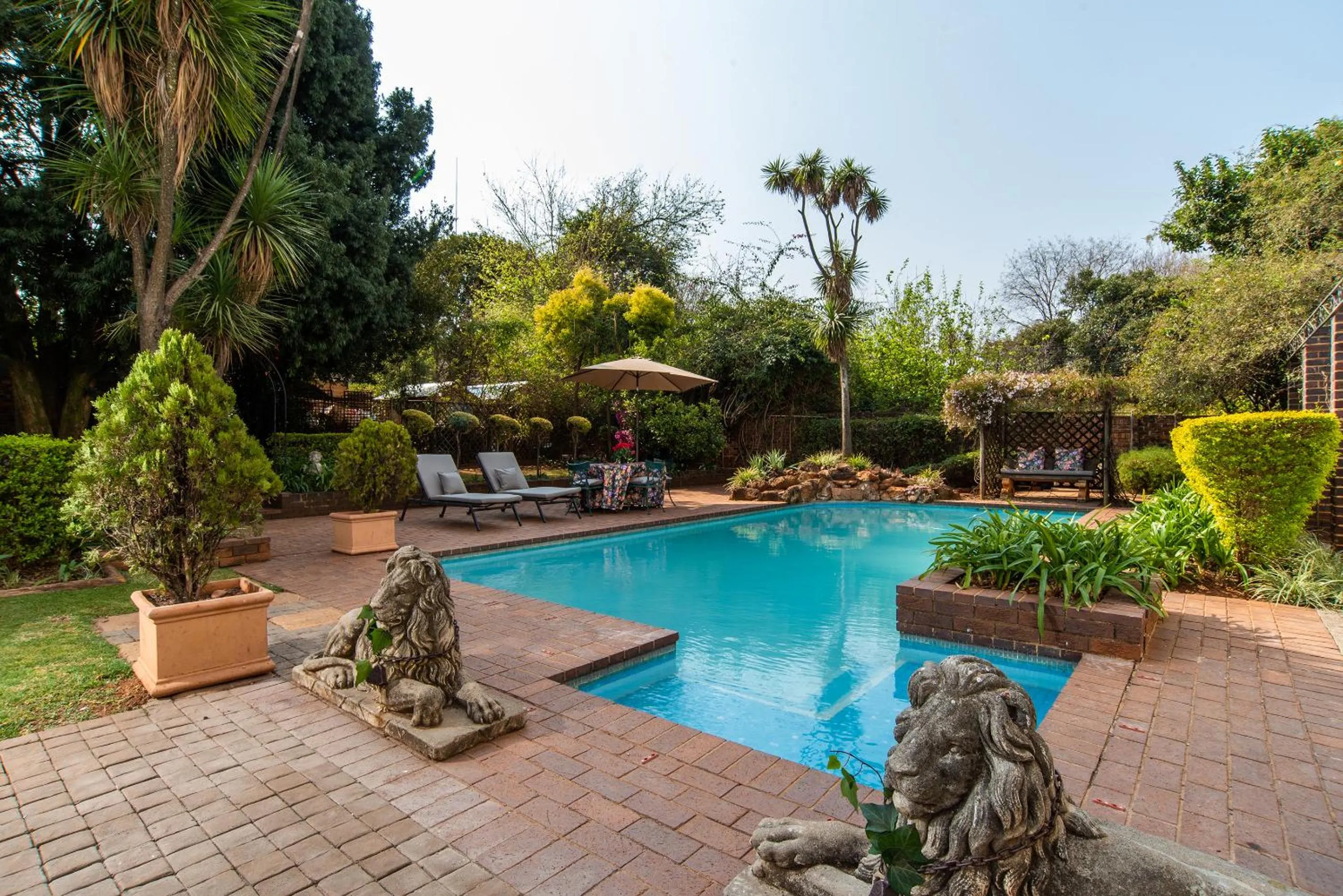 Garden in 5th Avenue Gooseberry Guest House