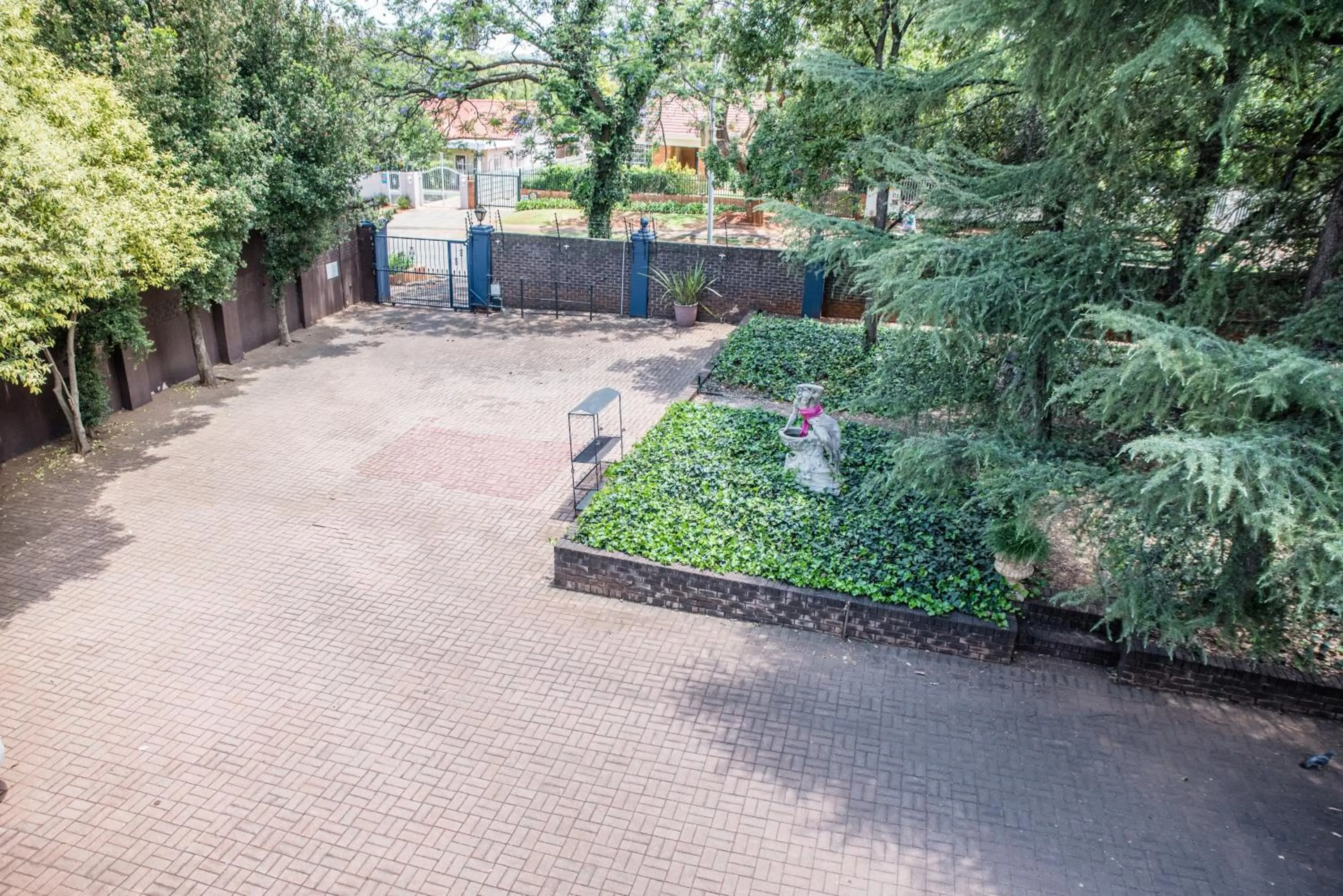 Garden in 5th Avenue Gooseberry Guest House