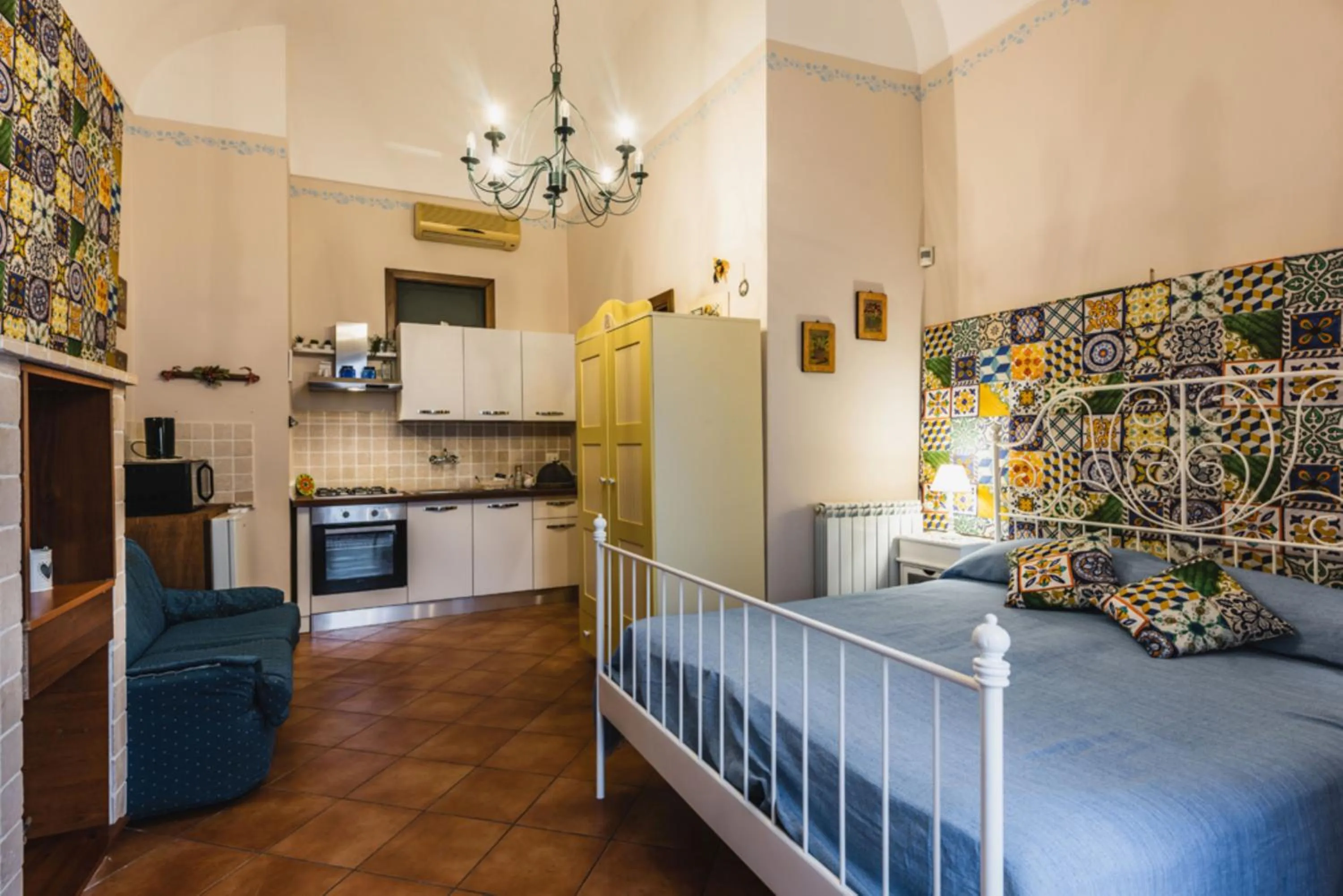 Kitchen or kitchenette, Bed in Dream Holiday Ortigia