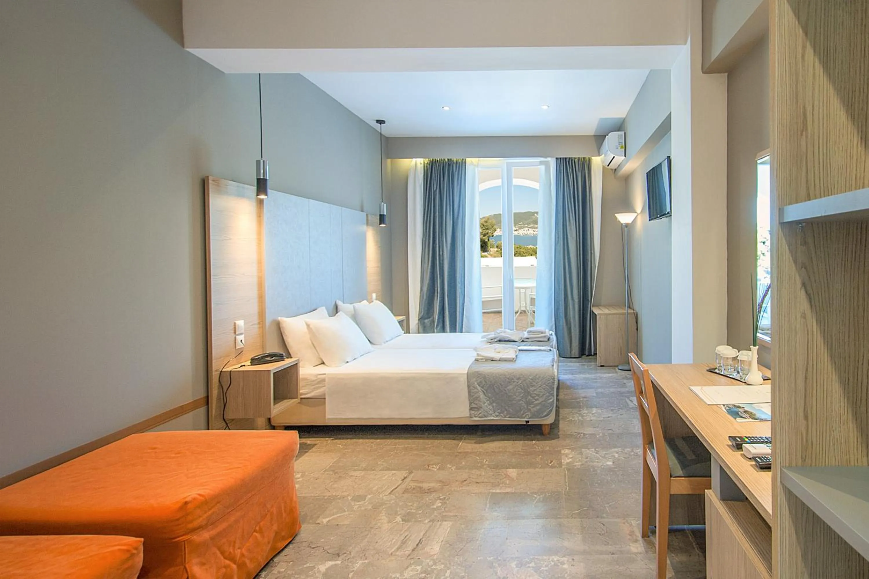 Bedroom, Bed in Hotel Punta