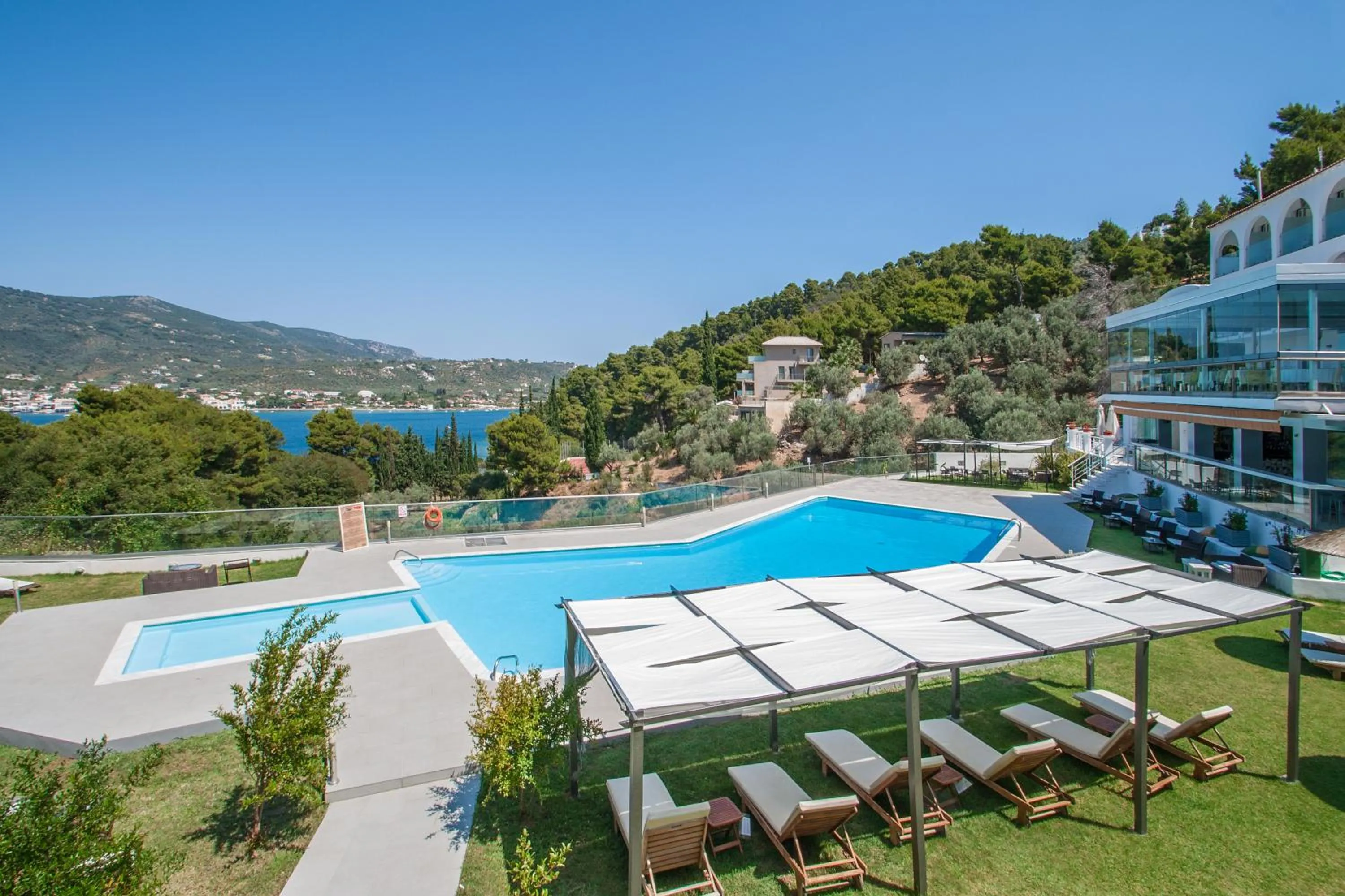 Pool view in Hotel Punta