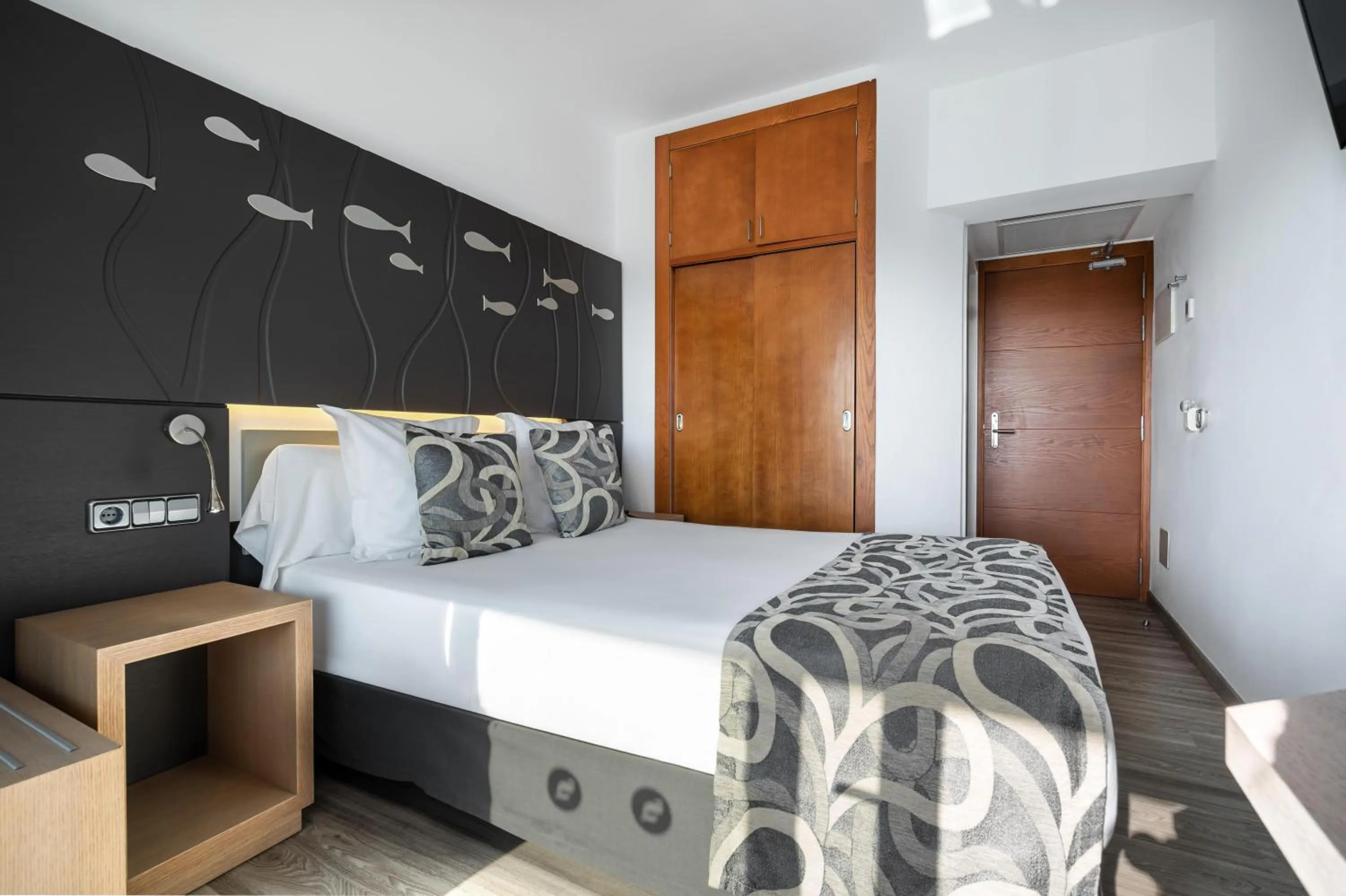 Photo of the whole room, Bed in Hotel THB Gran Bahía