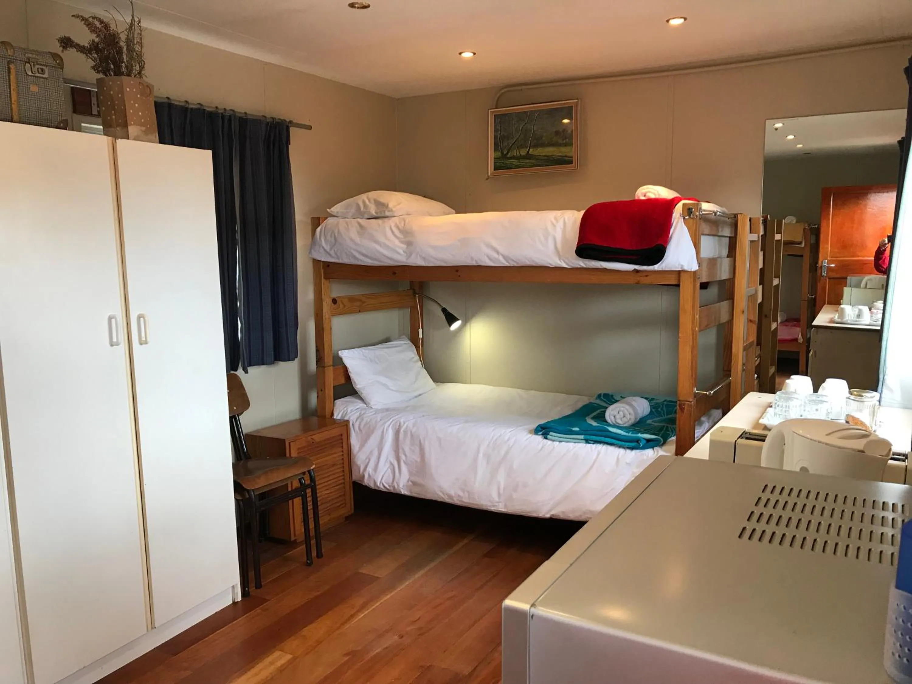 bunk bed, Bed in The Yard