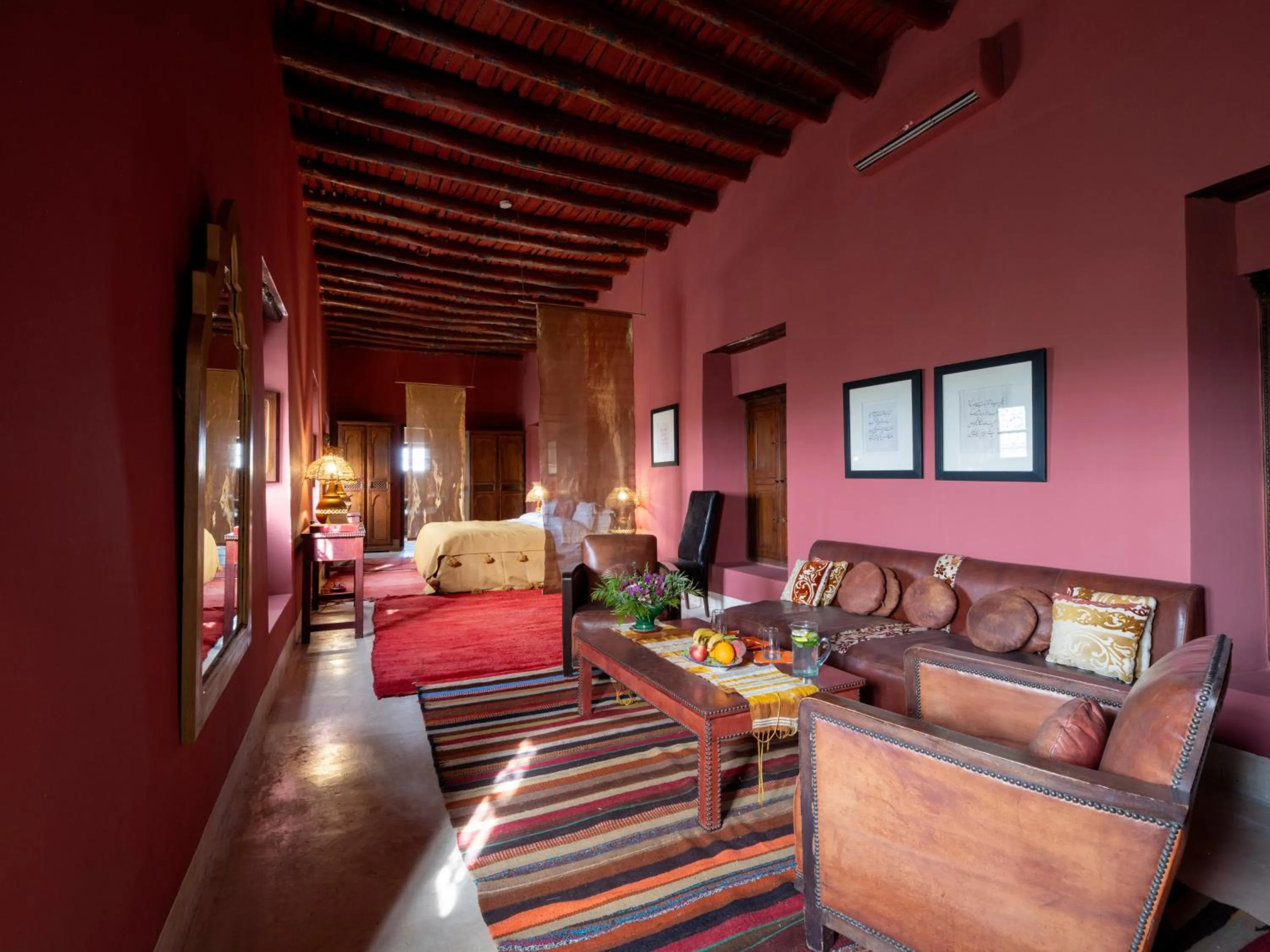 Bed in Kasbah Agafay Hotel & Spa