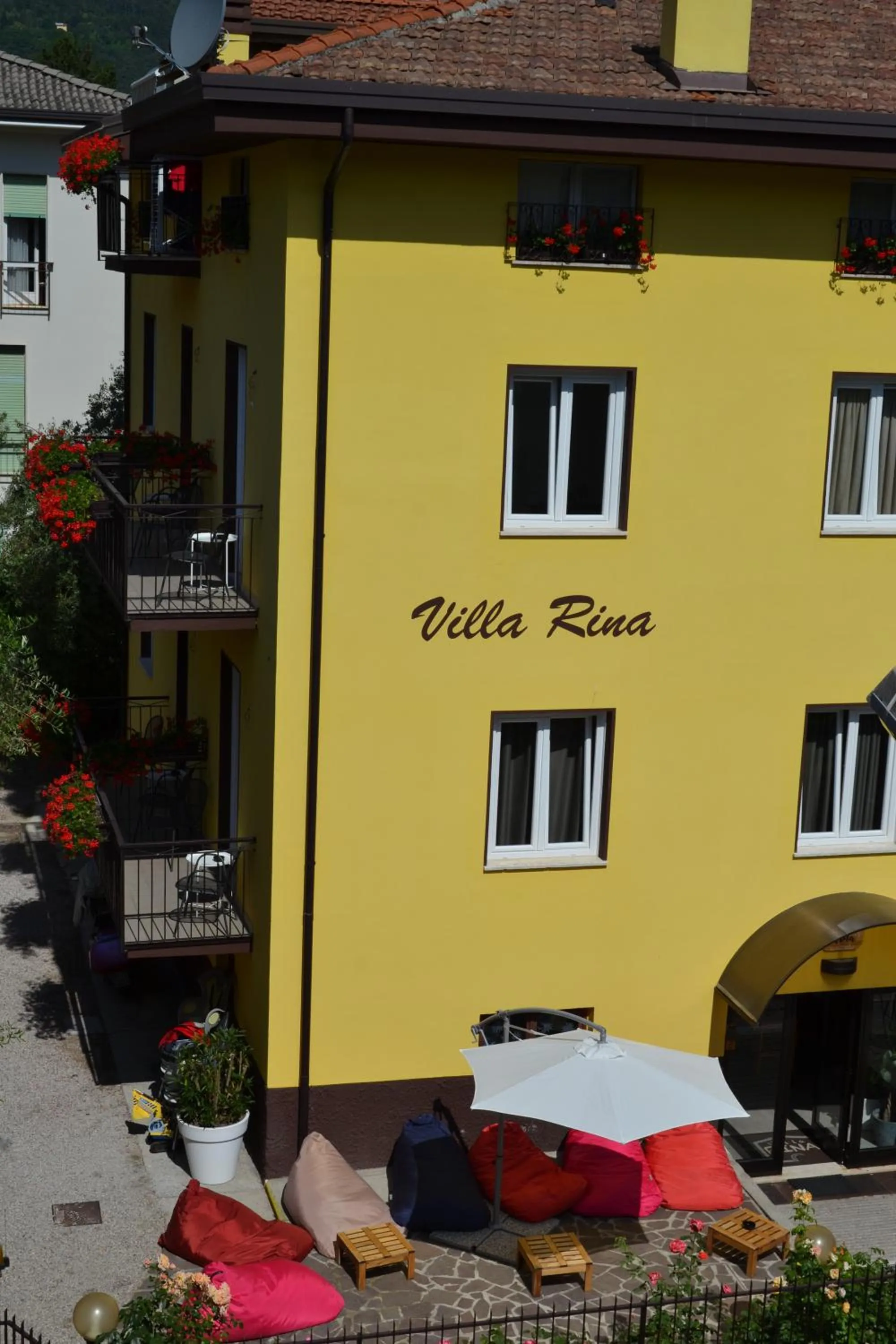 Facade/entrance in Hotel Villa Rina