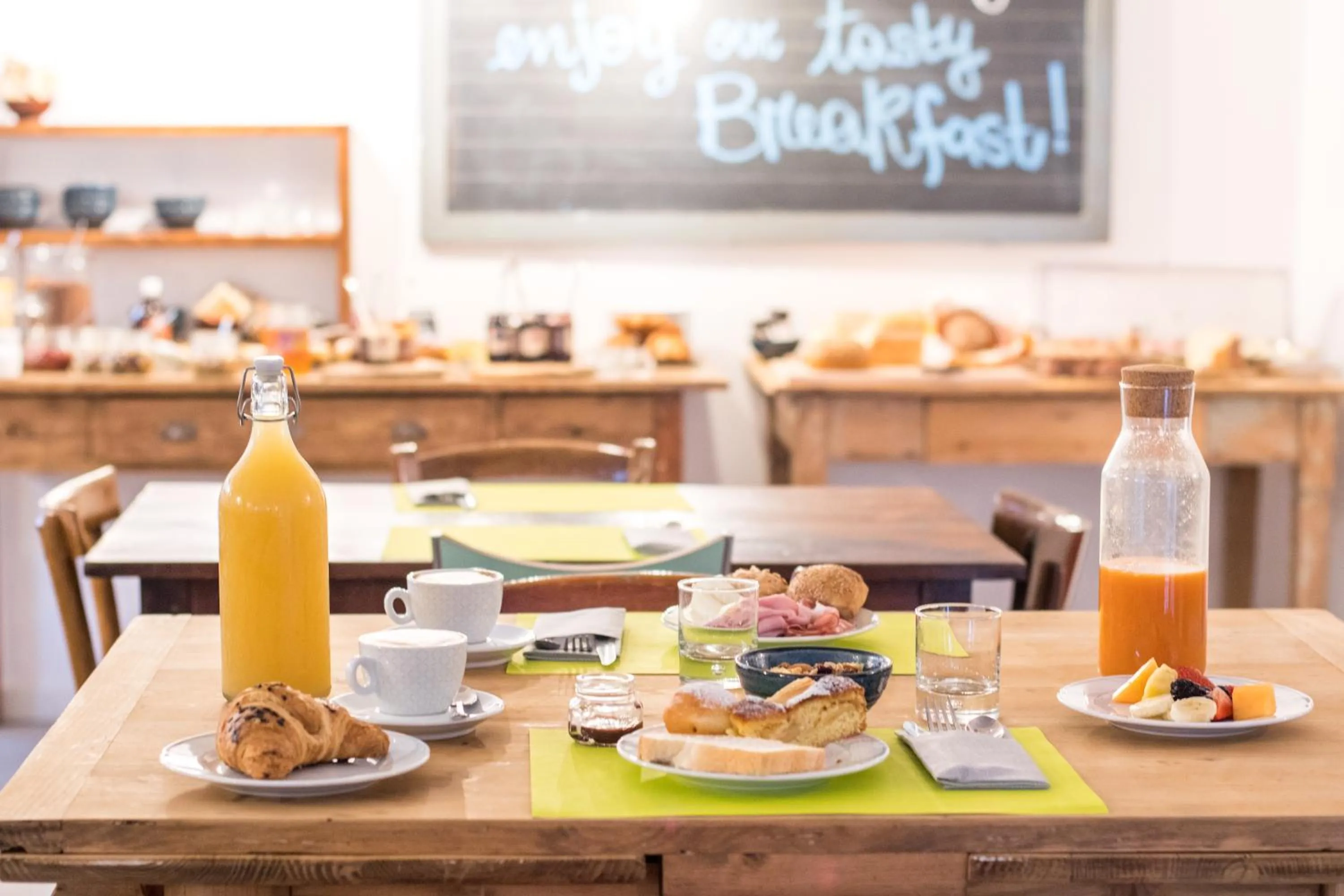 Continental breakfast in Hotel Villa Rina