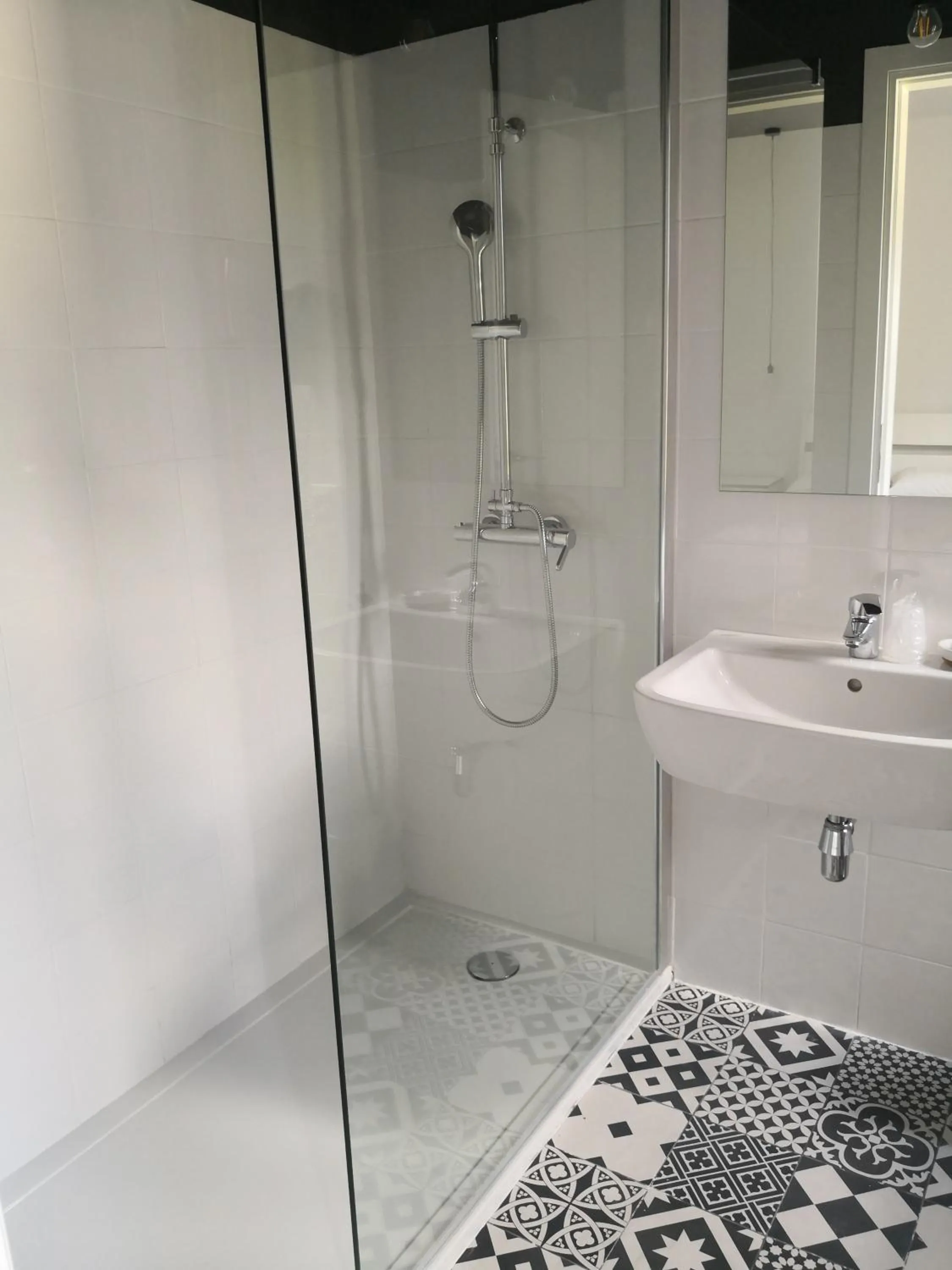 Shower in Hotel Villa Rina