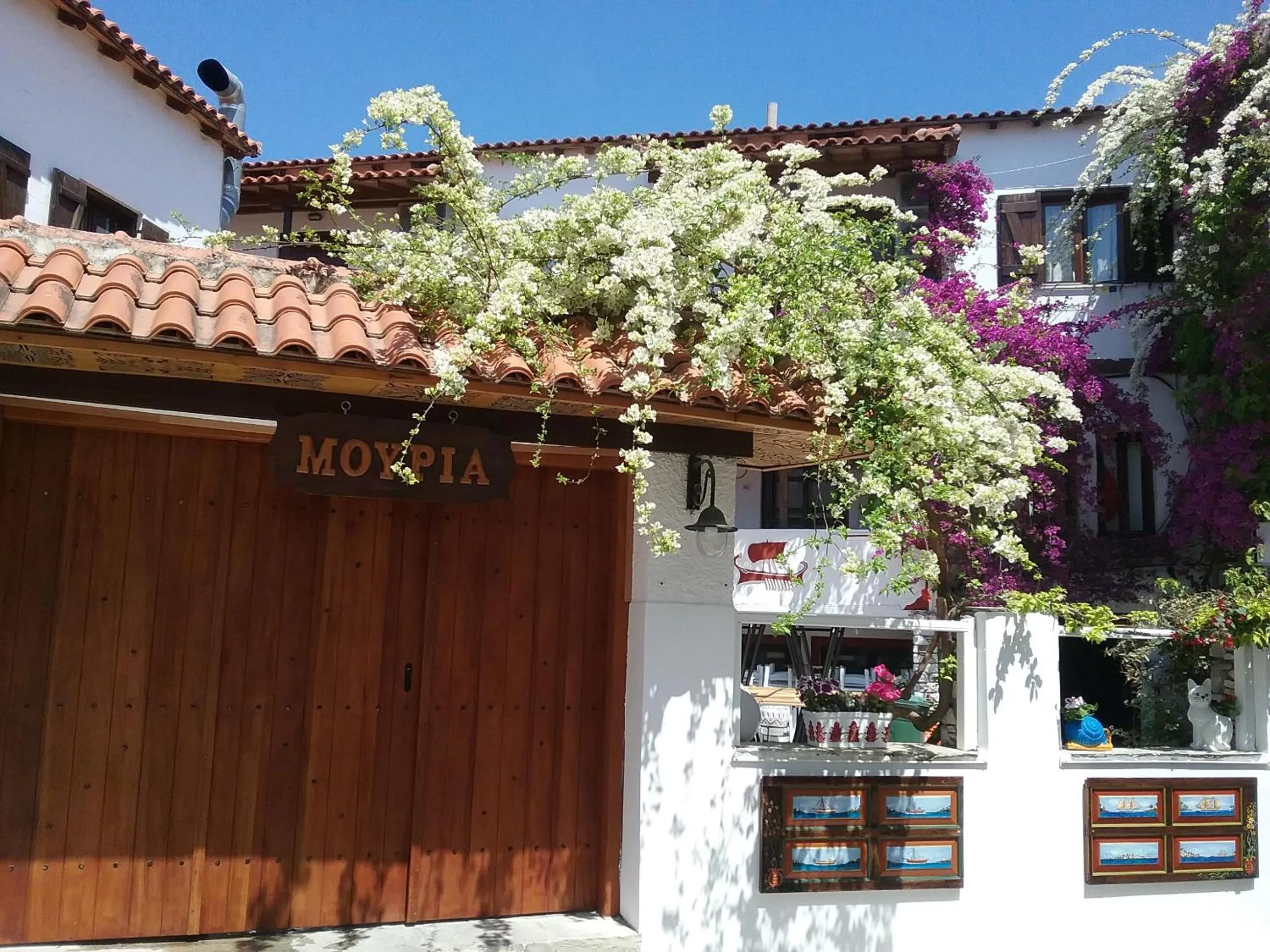 Mouria Hotel