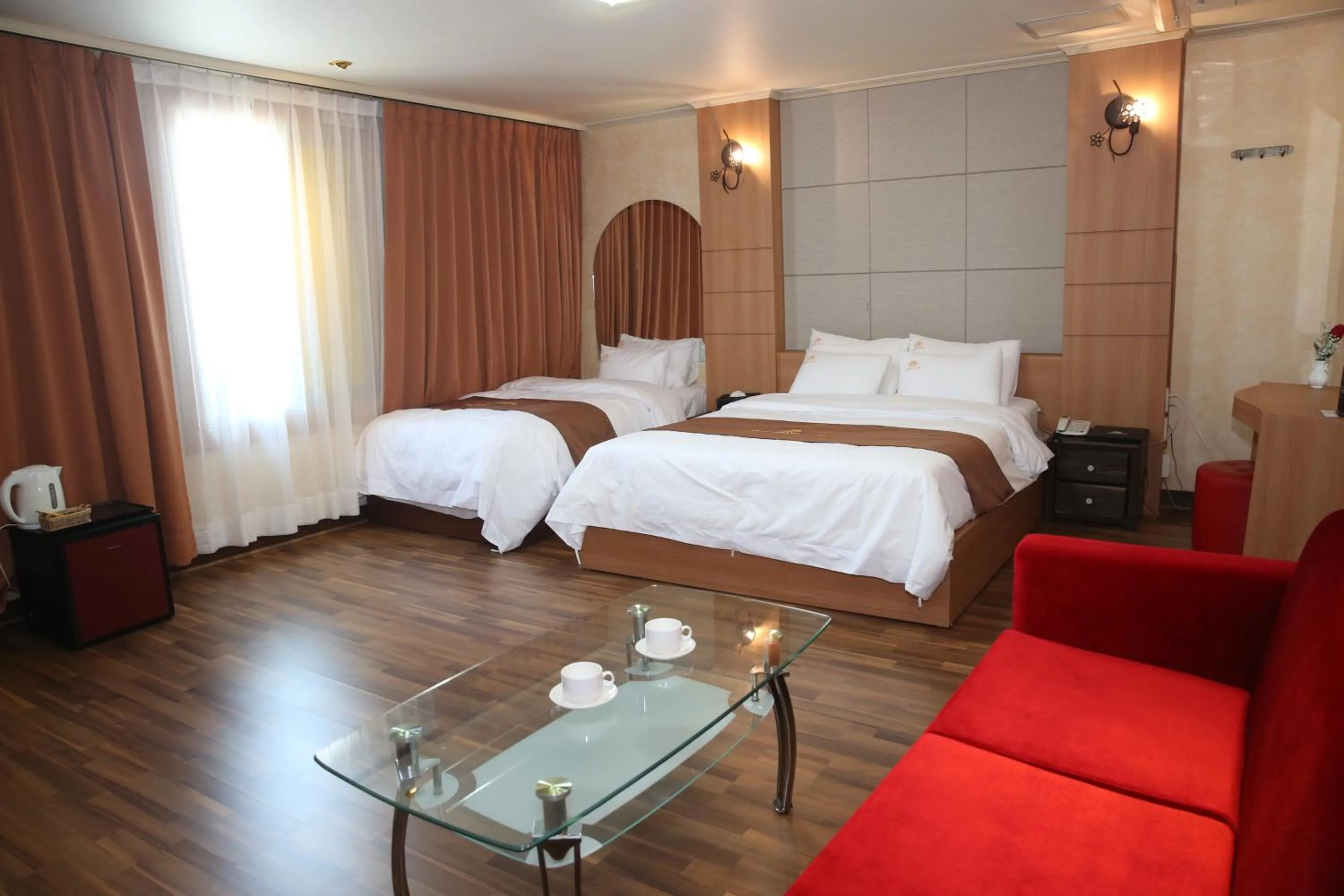 Bedroom, Bed in Uljin Grand Hotel