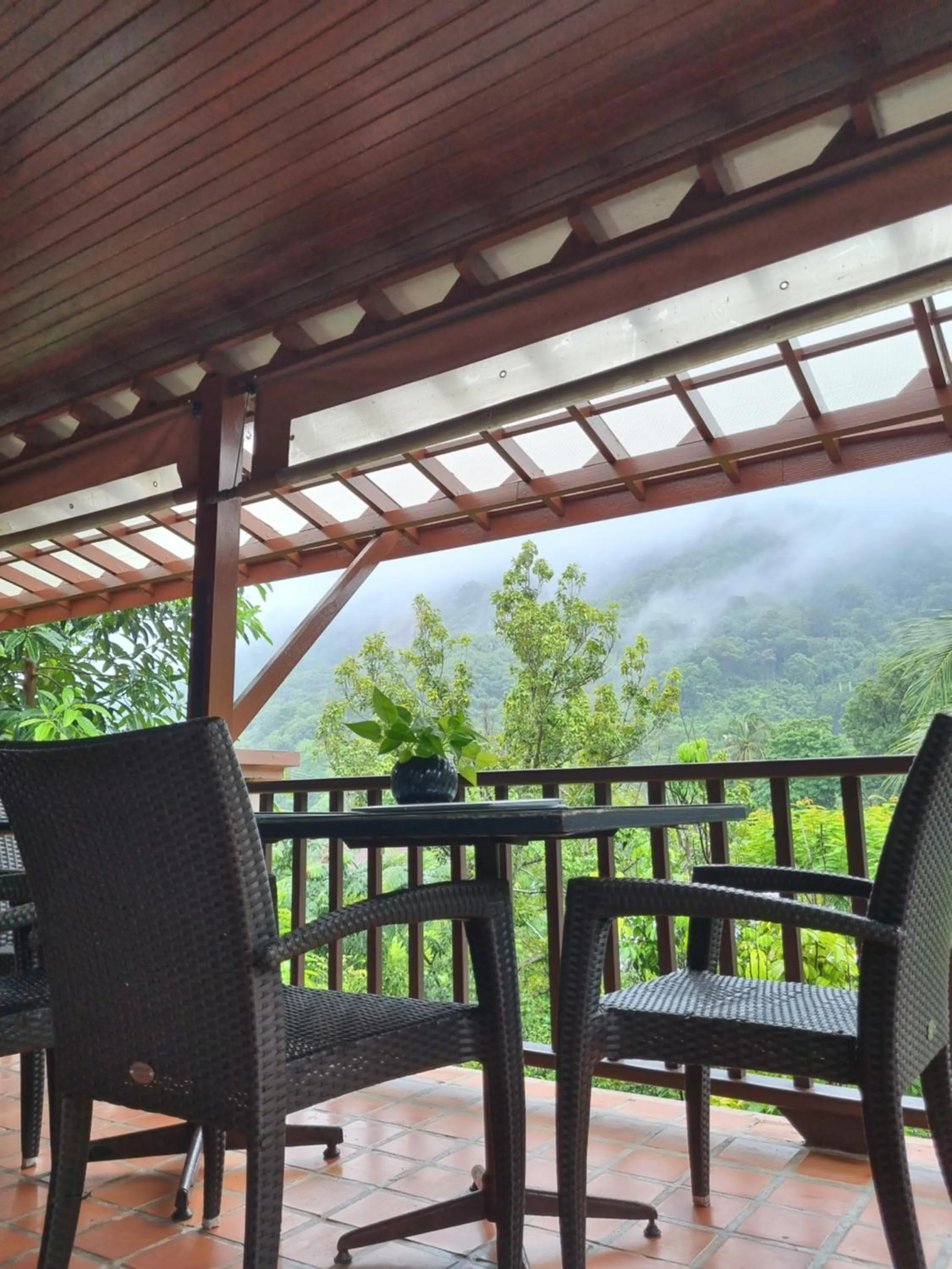 Restaurant/places to eat in Kata Interhouse Resort by Haii Collection