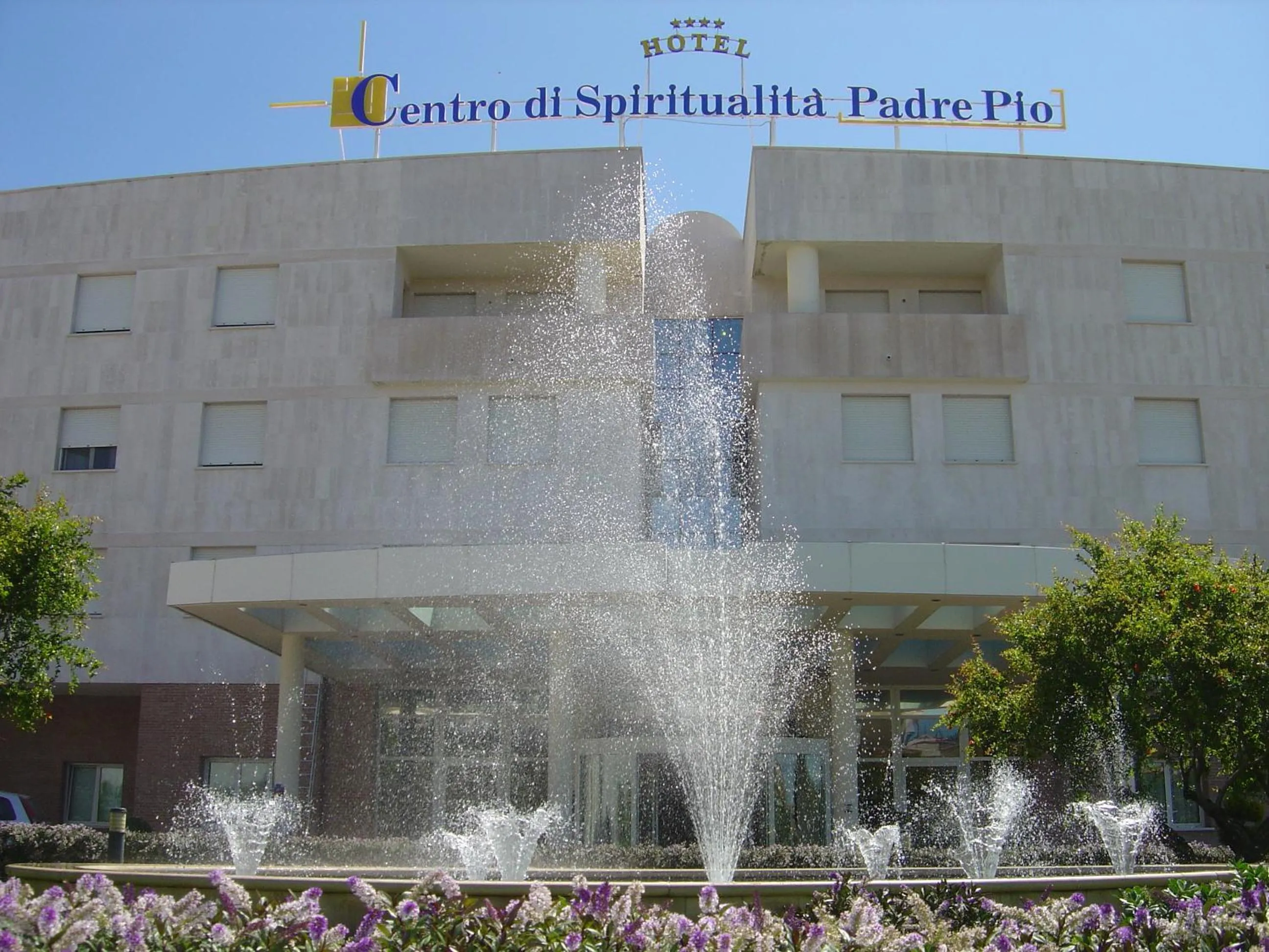 Property building in Hotel Centro di Spiritualità Padre Pio