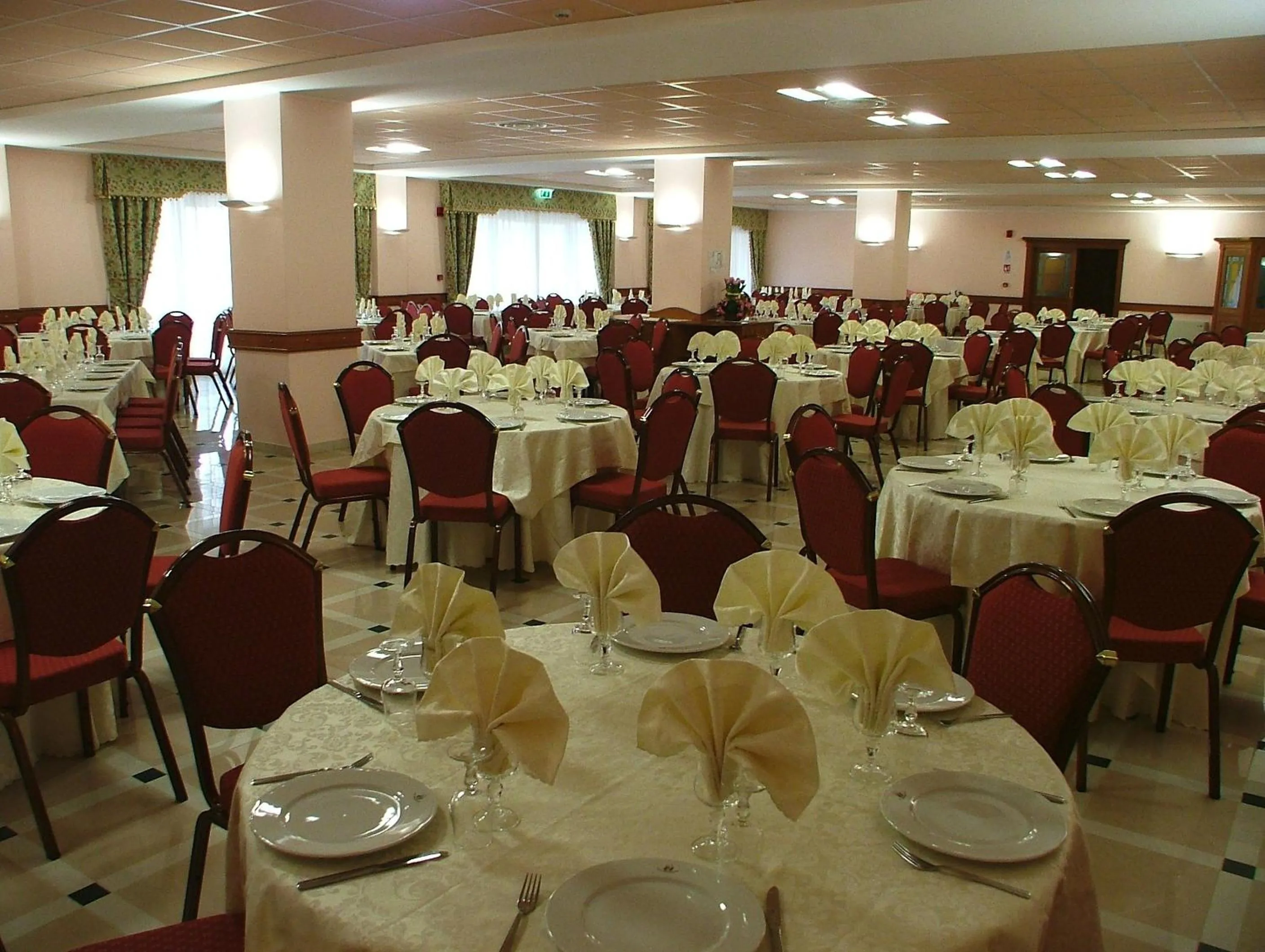 Restaurant/places to eat in Hotel Centro di Spiritualità Padre Pio