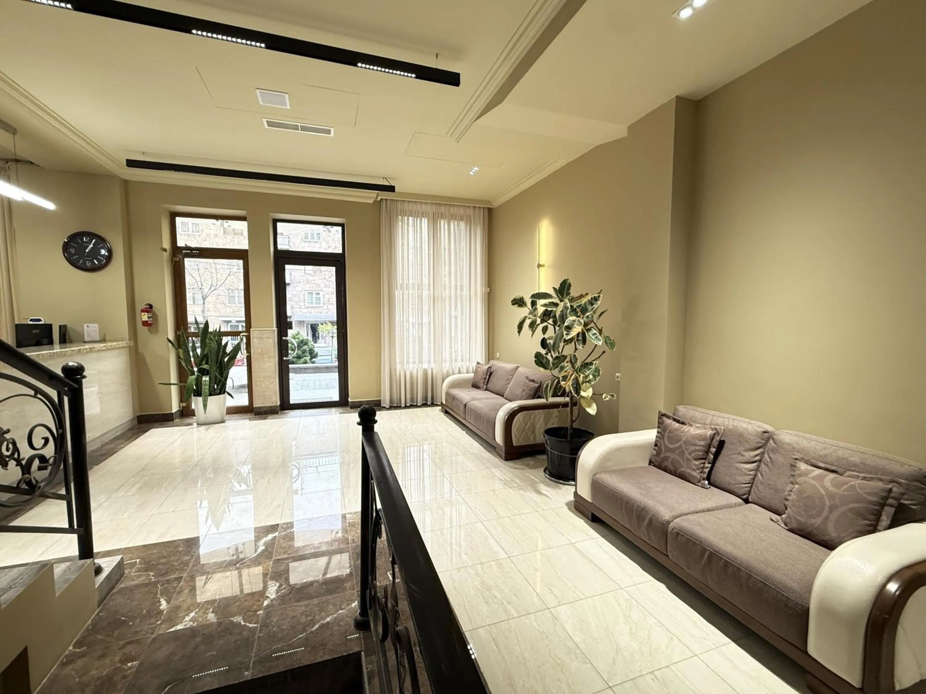 Living room in Yerevan Deluxe Hotel