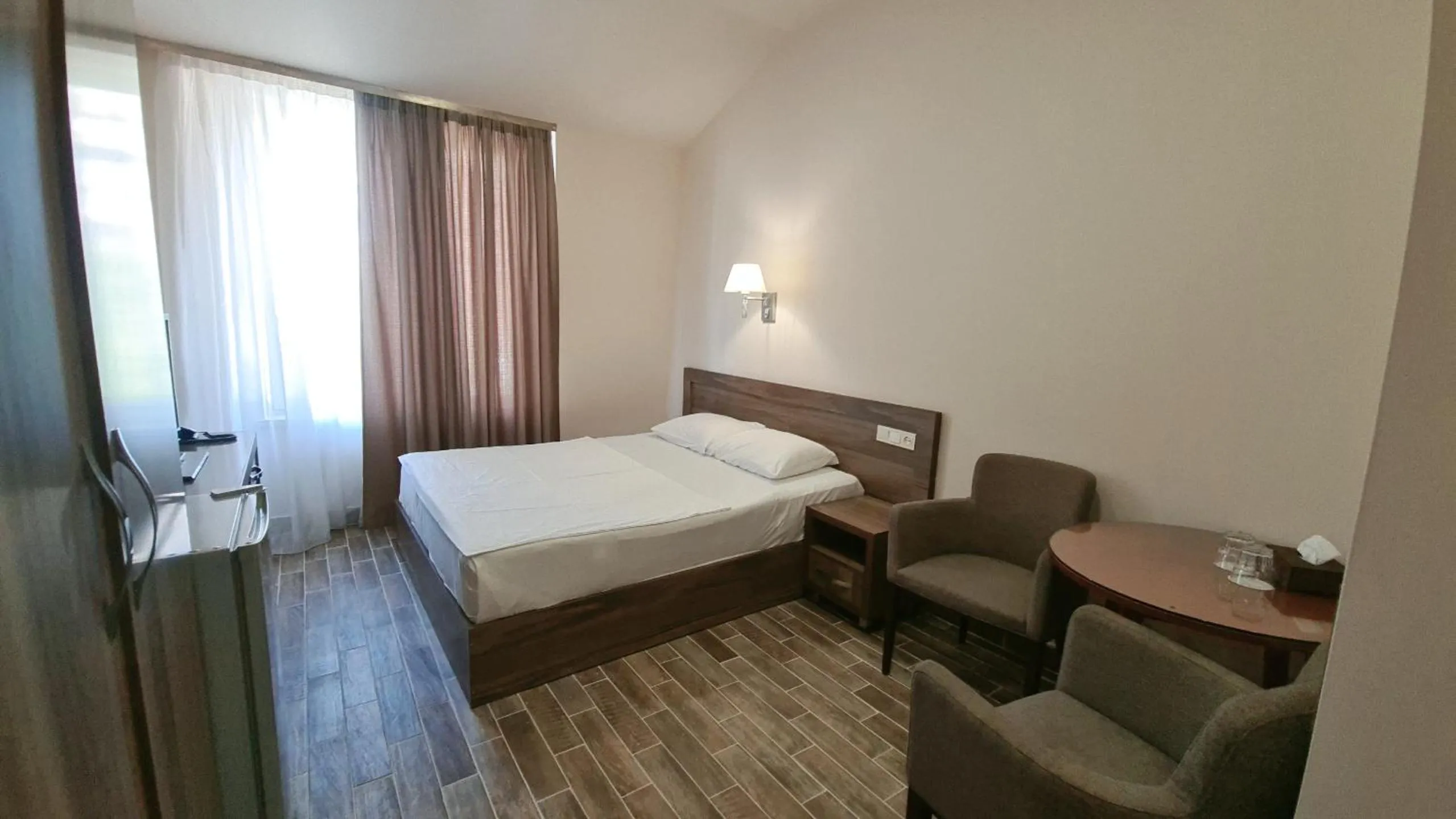 Photo of the whole room, Bed in Yerevan Deluxe Hotel